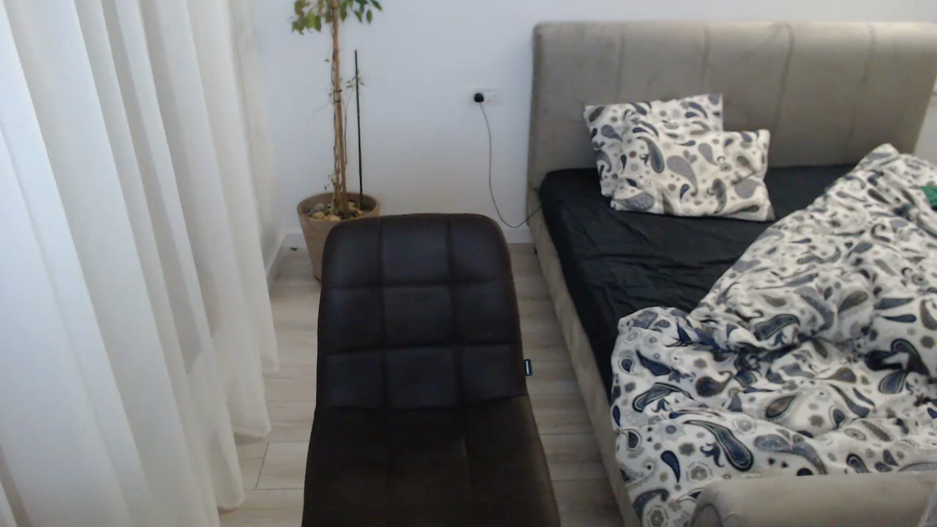 Gallery image thumbnail from Darkella's myfreecams stream on, 07/14/2023, 24:01 image 19 of 20