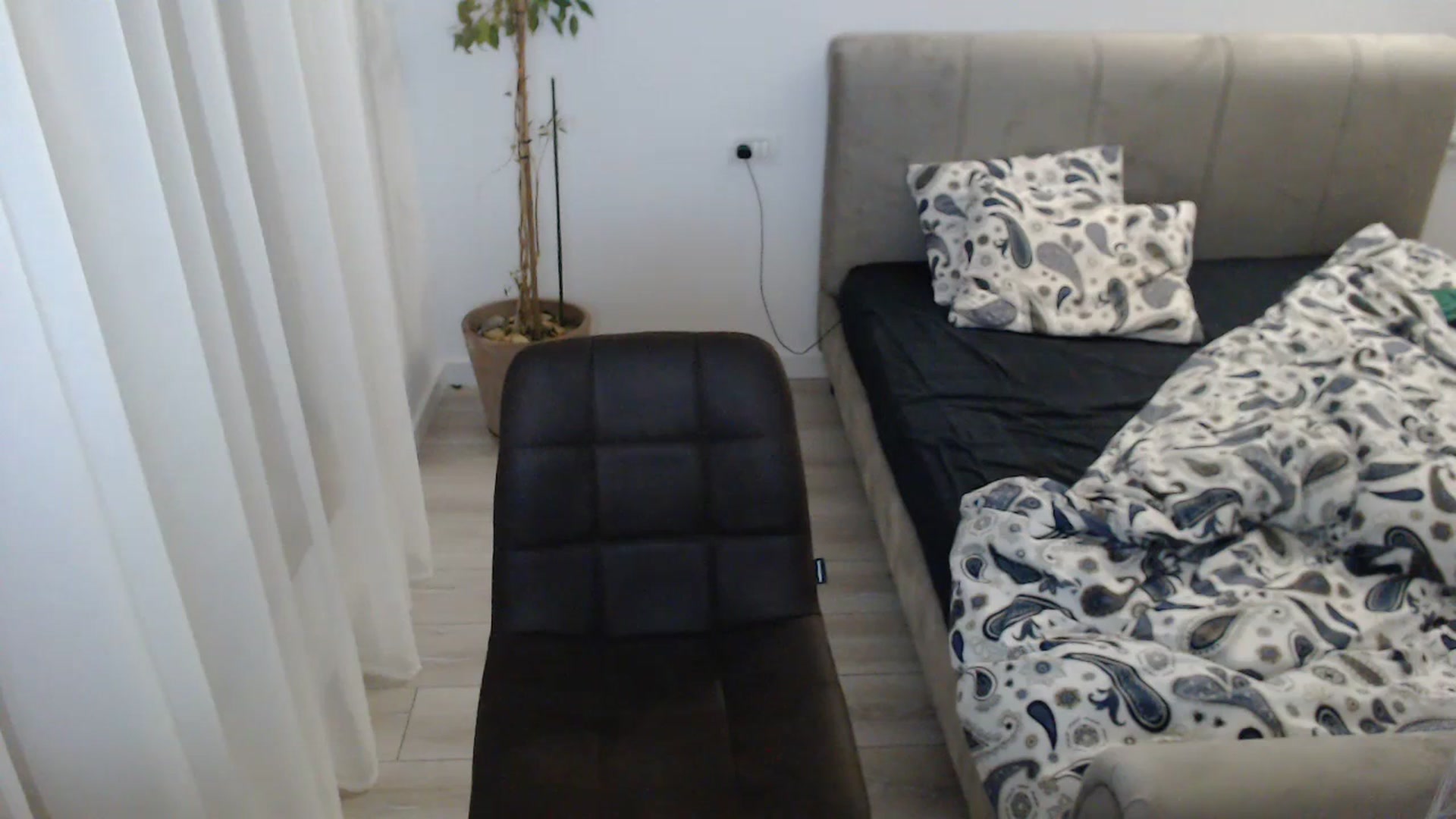 Gallery image thumbnail from Darkella's myfreecams stream on, 07/14/2023, 24:01 image 18 of 20