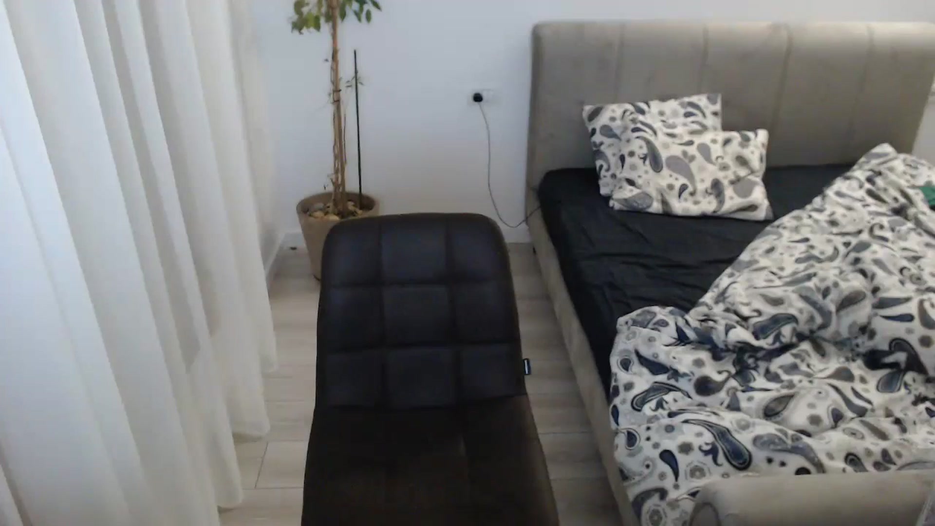 Gallery image thumbnail from Darkella's myfreecams stream on, 07/14/2023, 24:01 image 17 of 20