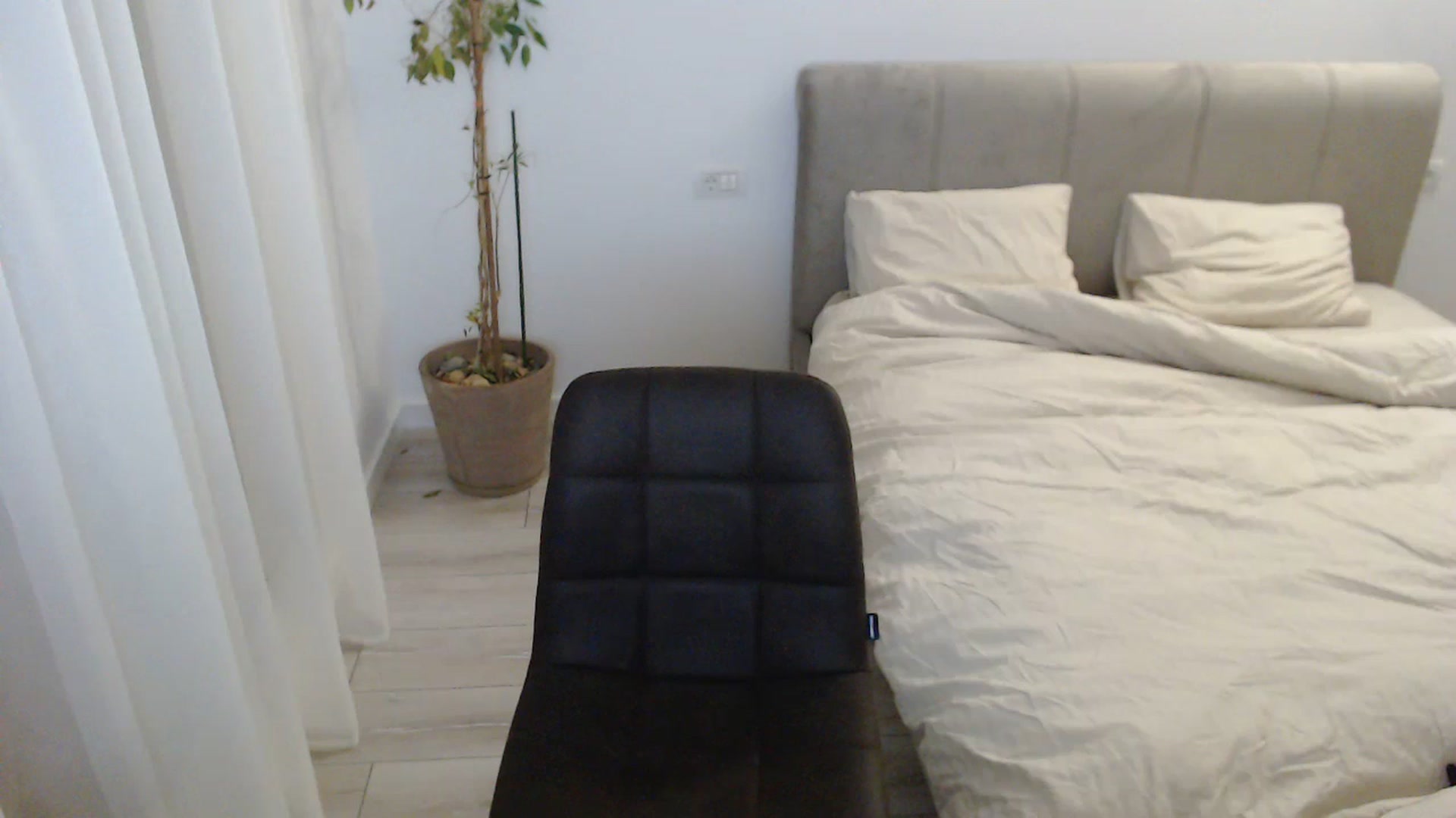 Gallery image thumbnail from Darkella's myfreecams stream on, 07/16/2023, 23:39 image 13 of 20