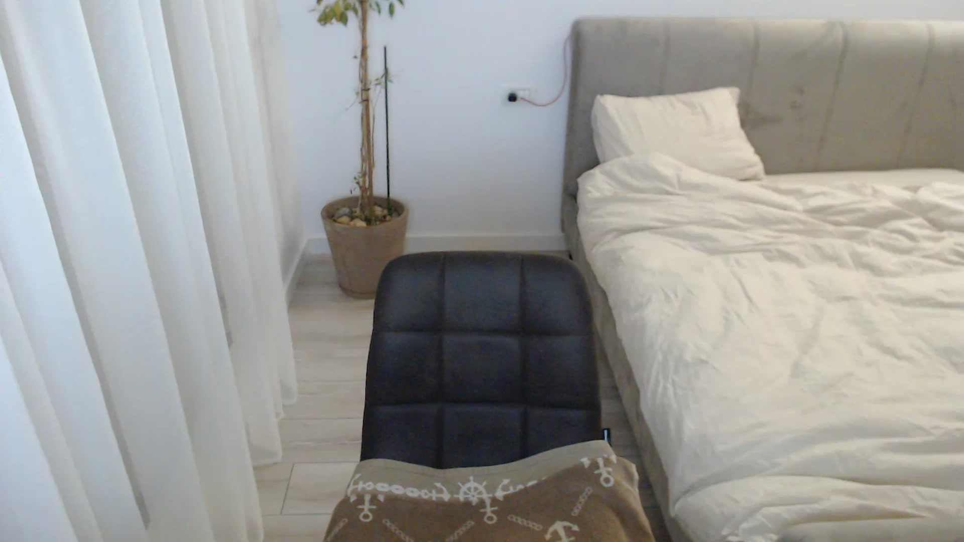 Gallery image thumbnail from Darkella's myfreecams stream on, 07/19/2023, 22:03 image 19 of 20