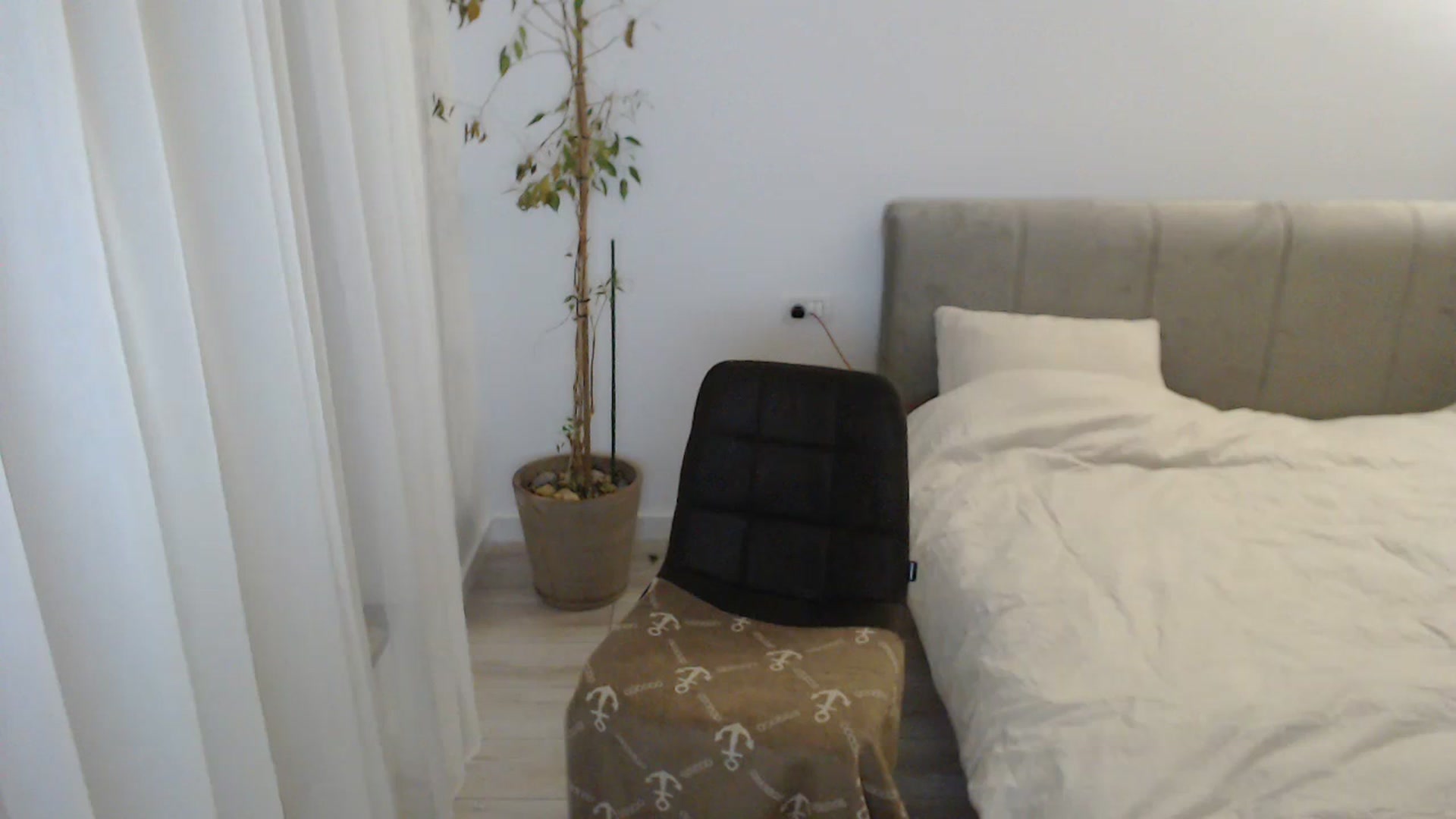 Gallery image thumbnail from Darkella's myfreecams stream on, 07/22/2023, 24:02 image 7 of 20