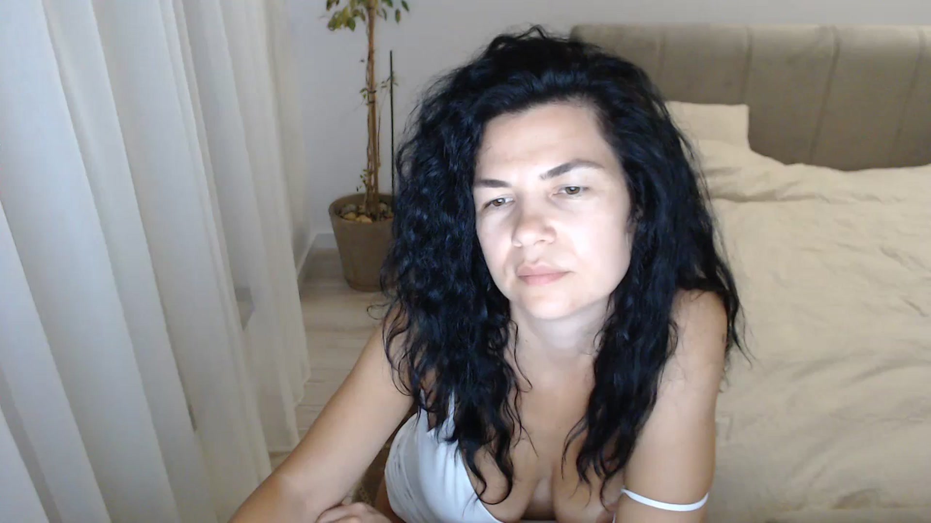 Gallery image thumbnail from Darkella's myfreecams stream on, 07/22/2023, 24:02 image 5 of 20
