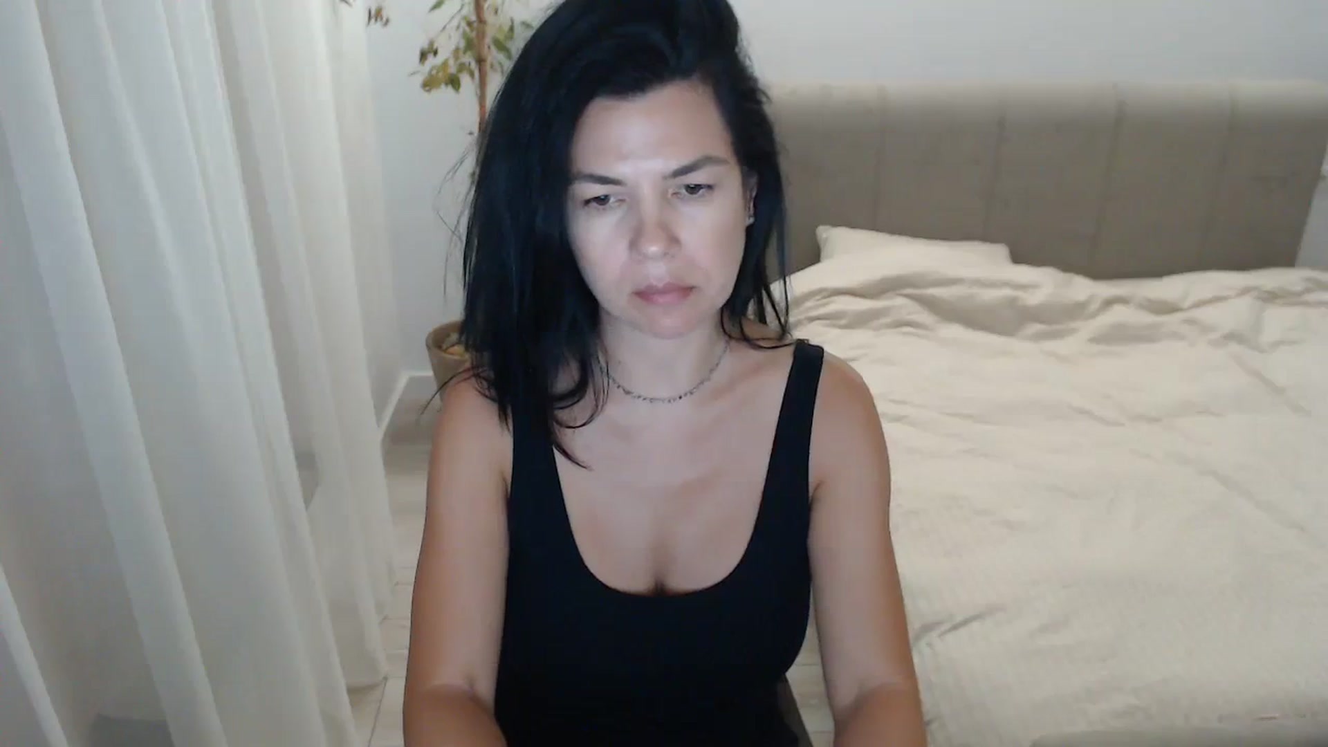 Gallery image thumbnail from Darkella's myfreecams stream on, 07/24/2023, 24:08 image 13 of 20