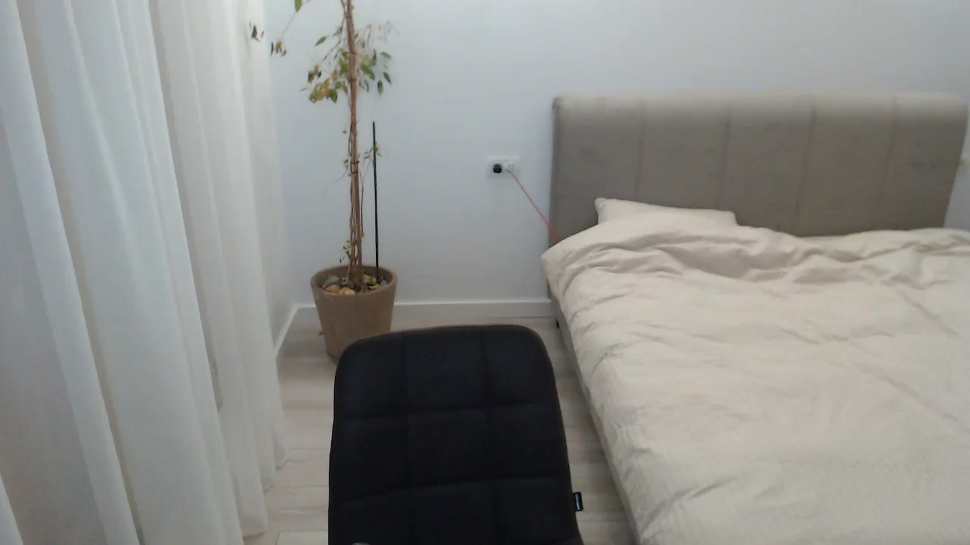 Gallery image thumbnail from Darkella's myfreecams stream on, 07/24/2023, 24:08 image 10 of 20