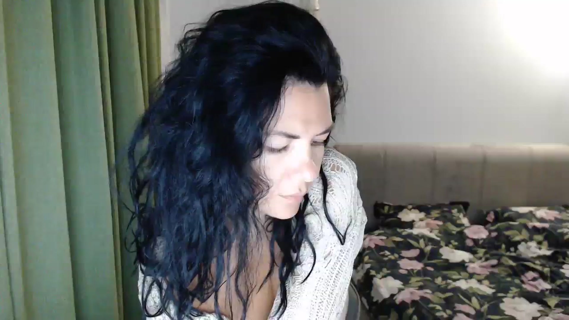 Gallery image thumbnail from Darkella's myfreecams stream on, 08/07/2023, 24:21 image 8 of 20