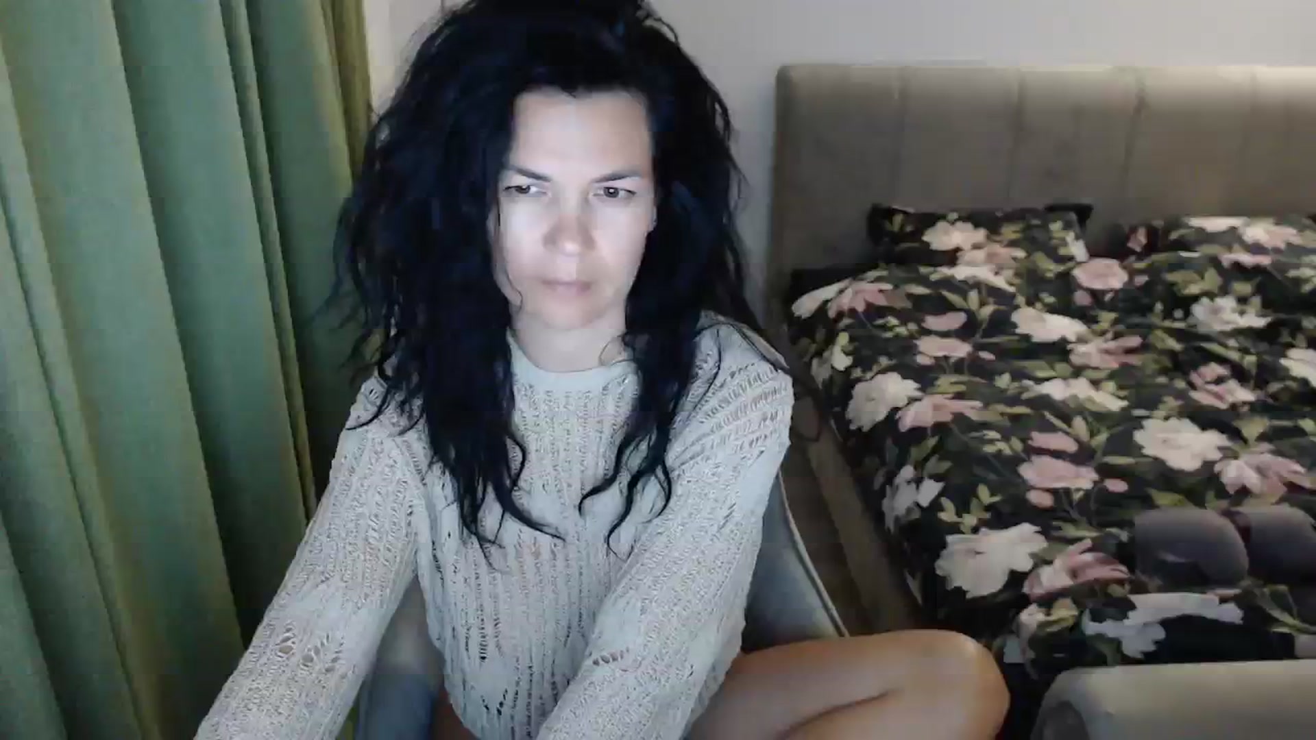Gallery image thumbnail from Darkella's myfreecams stream on, 08/07/2023, 24:21 image 6 of 20