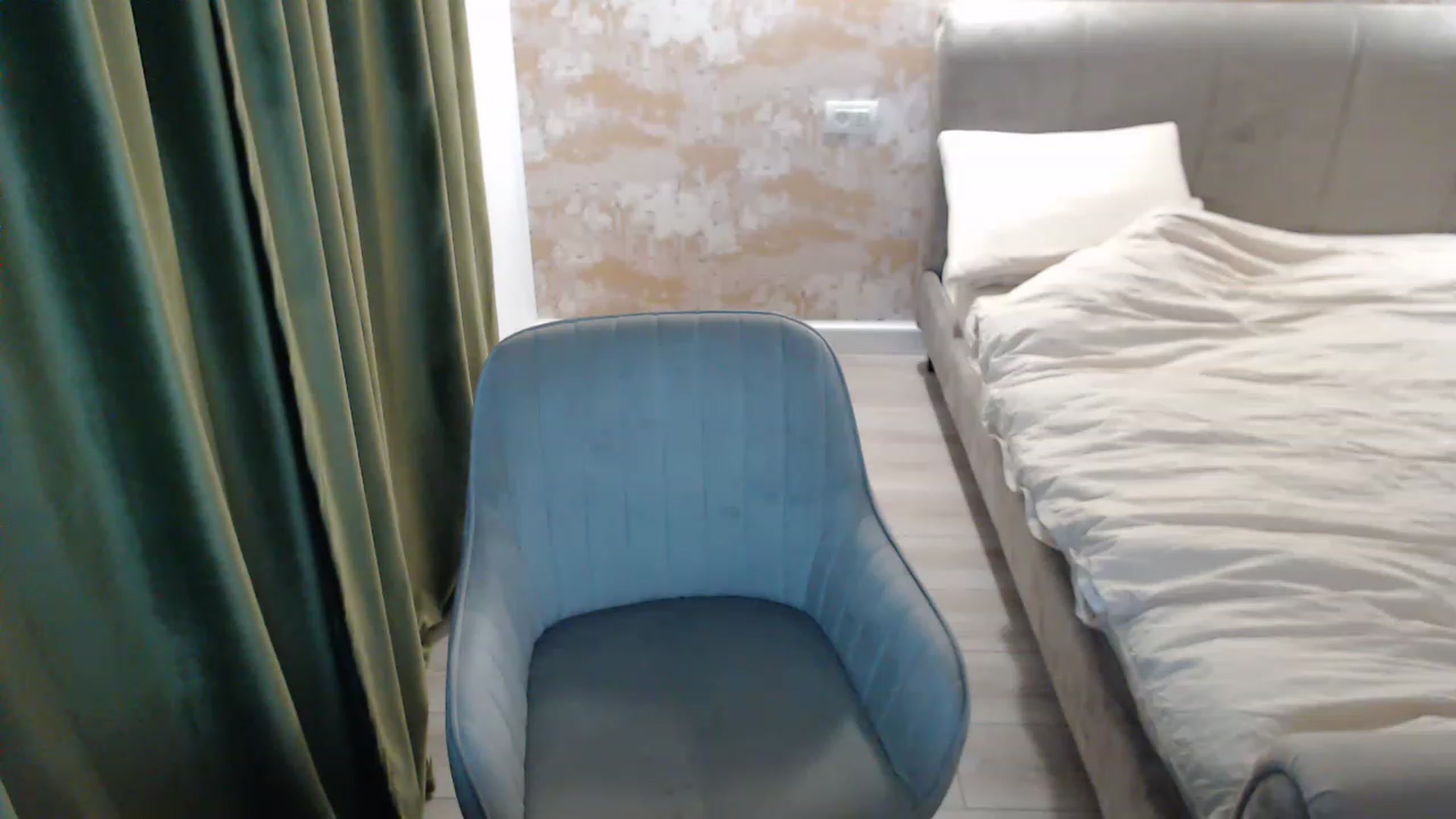 Gallery image thumbnail from Darkella's myfreecams stream on, 08/20/2023, 23:52 image 5 of 20