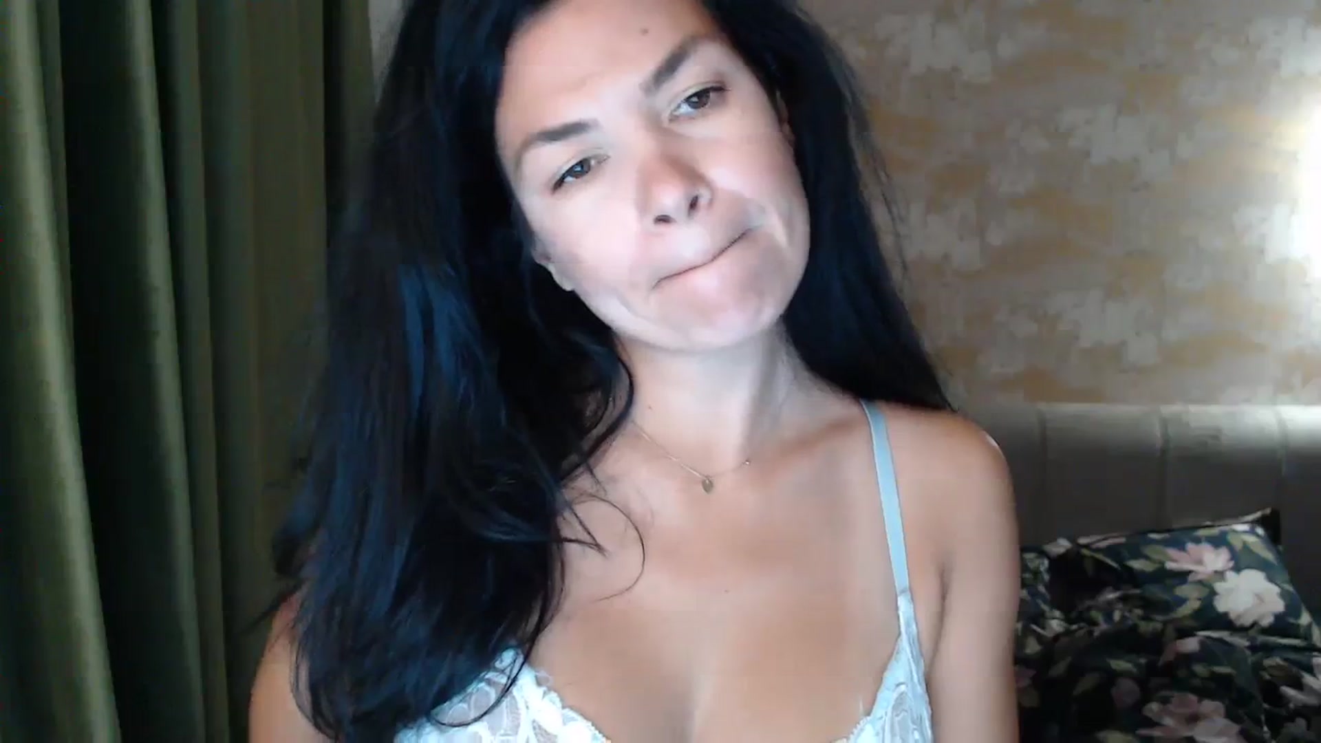 Gallery image thumbnail from Darkella's myfreecams stream on, 09/18/2023, 24:21 image 12 of 20