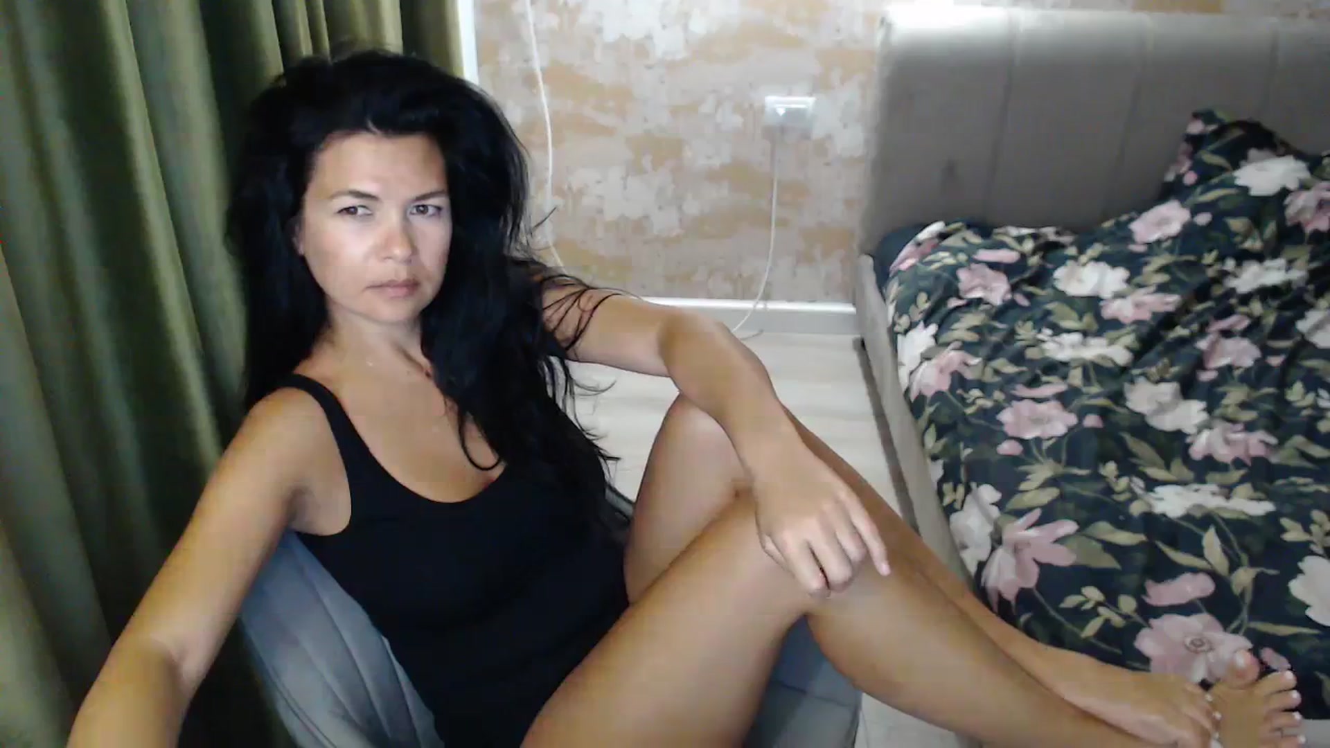 Gallery image thumbnail from Darkella's myfreecams stream on, 09/19/2023, 22:33 image 7 of 20