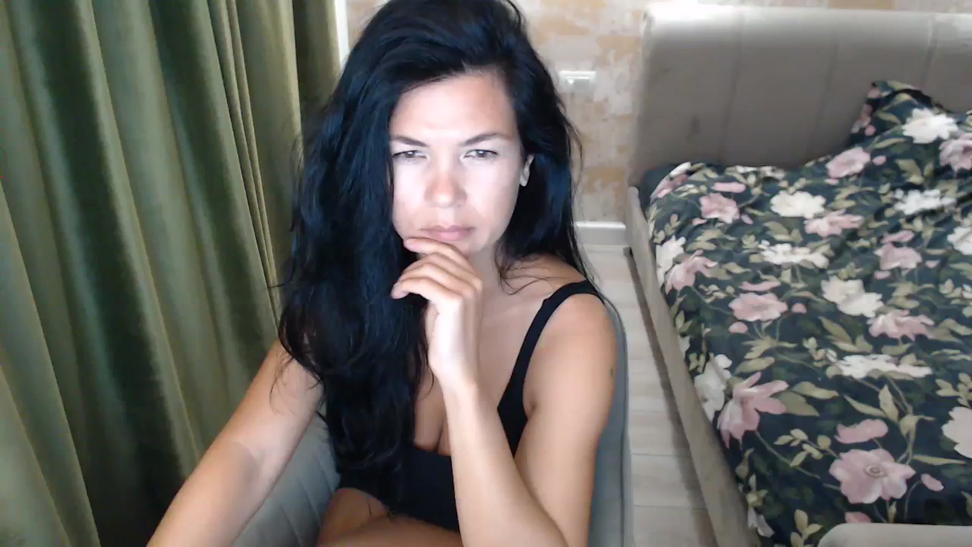 Gallery image thumbnail from Darkella's myfreecams stream on, 09/19/2023, 22:33 image 1 of 20