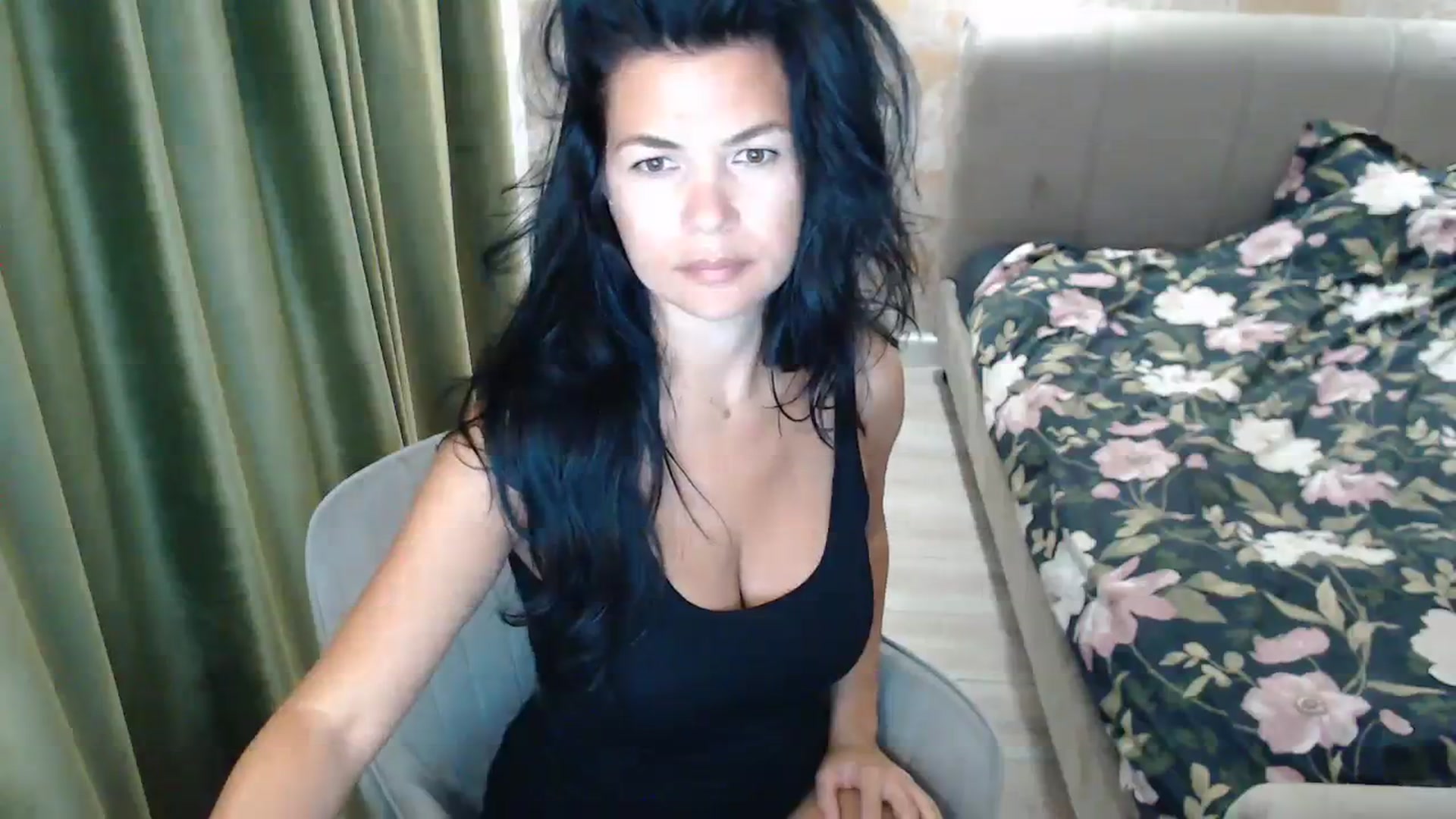 Gallery image thumbnail from Darkella's myfreecams stream on, 09/19/2023, 22:33 image 3 of 20