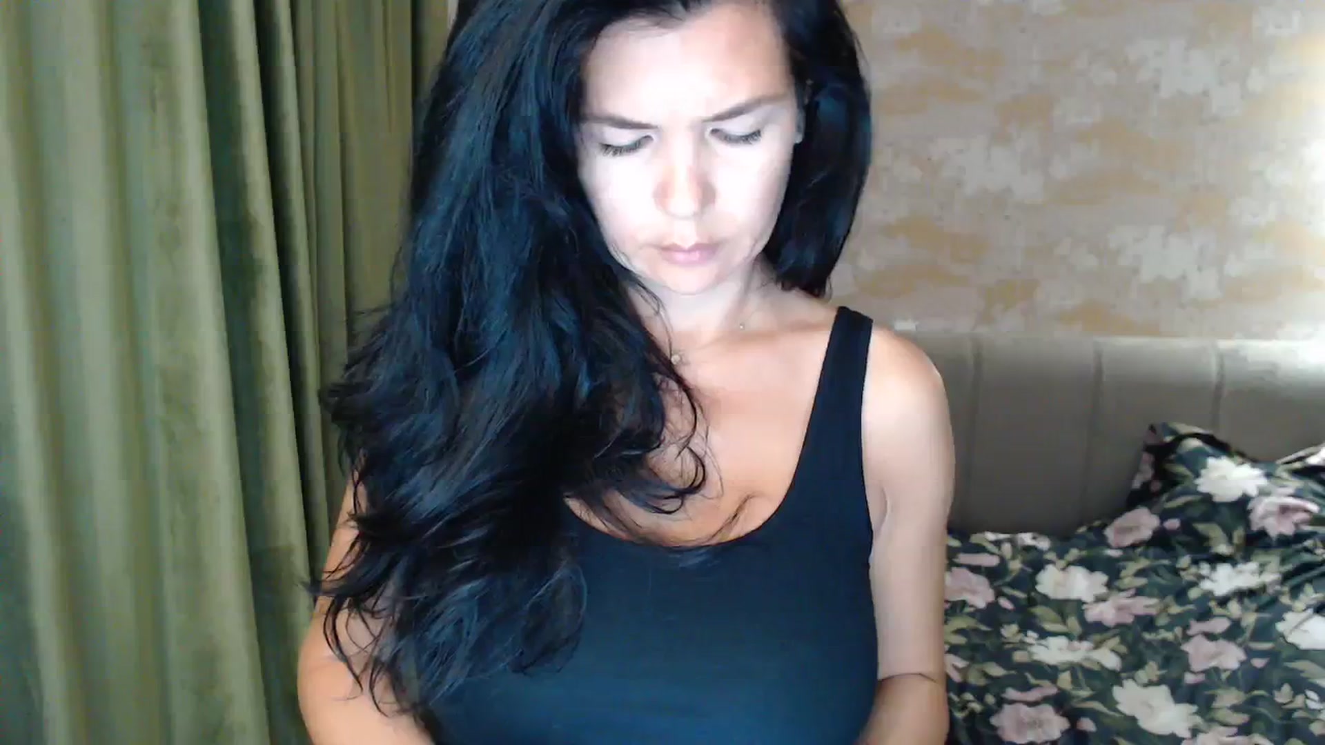 Gallery image thumbnail from Darkella's myfreecams stream on, 09/19/2023, 22:55 image 12 of 20