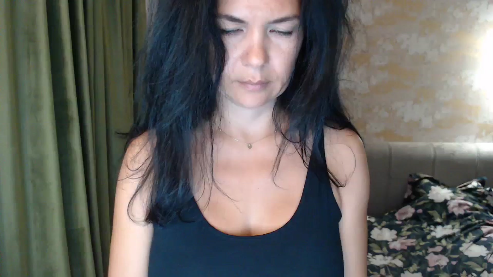 Gallery image thumbnail from Darkella's myfreecams stream on, 09/19/2023, 23:13 image 17 of 20