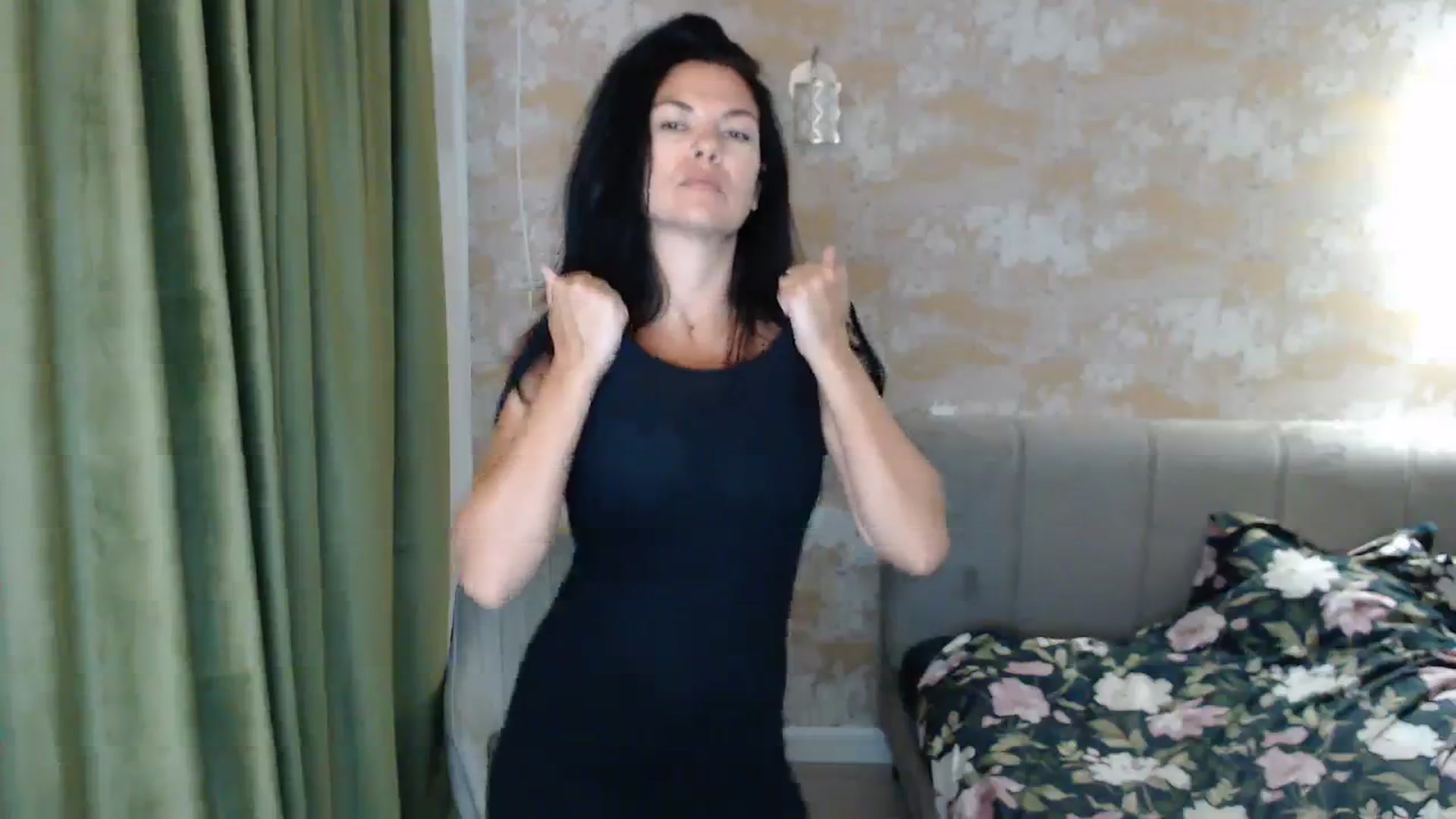Gallery image thumbnail from Darkella's myfreecams stream on, 09/19/2023, 23:13 image 16 of 20