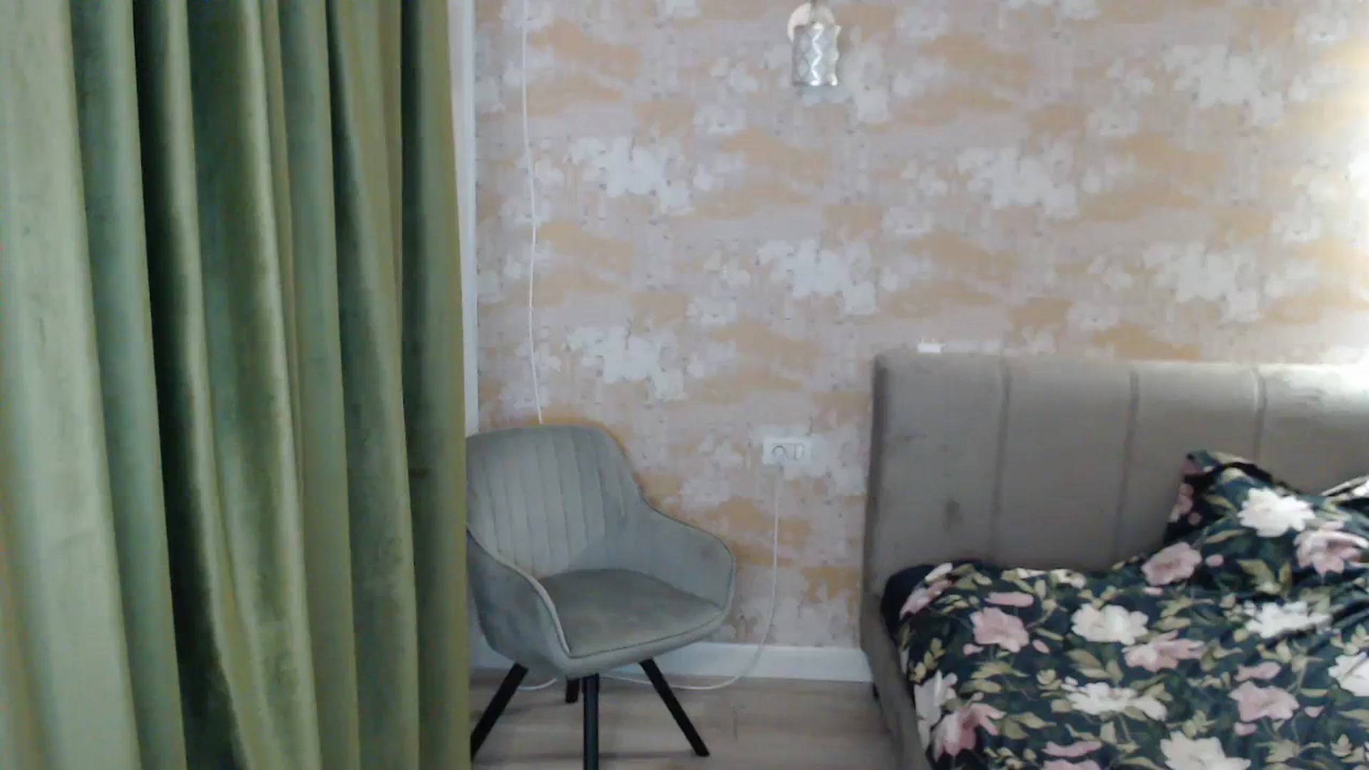 Gallery image thumbnail from Darkella's myfreecams stream on, 09/20/2023, 24:23 image 8 of 20