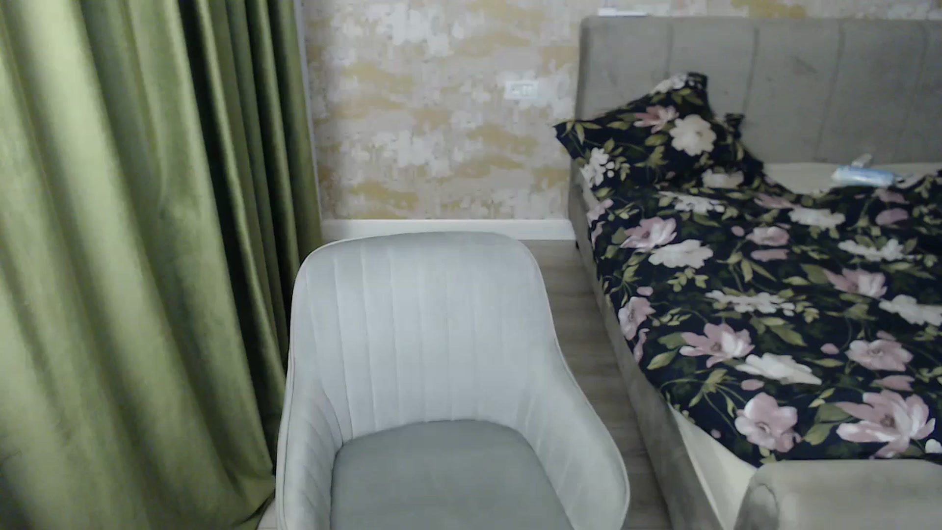 Gallery image thumbnail from Darkella's myfreecams stream on, 10/15/2023, 23:44 image 10 of 20