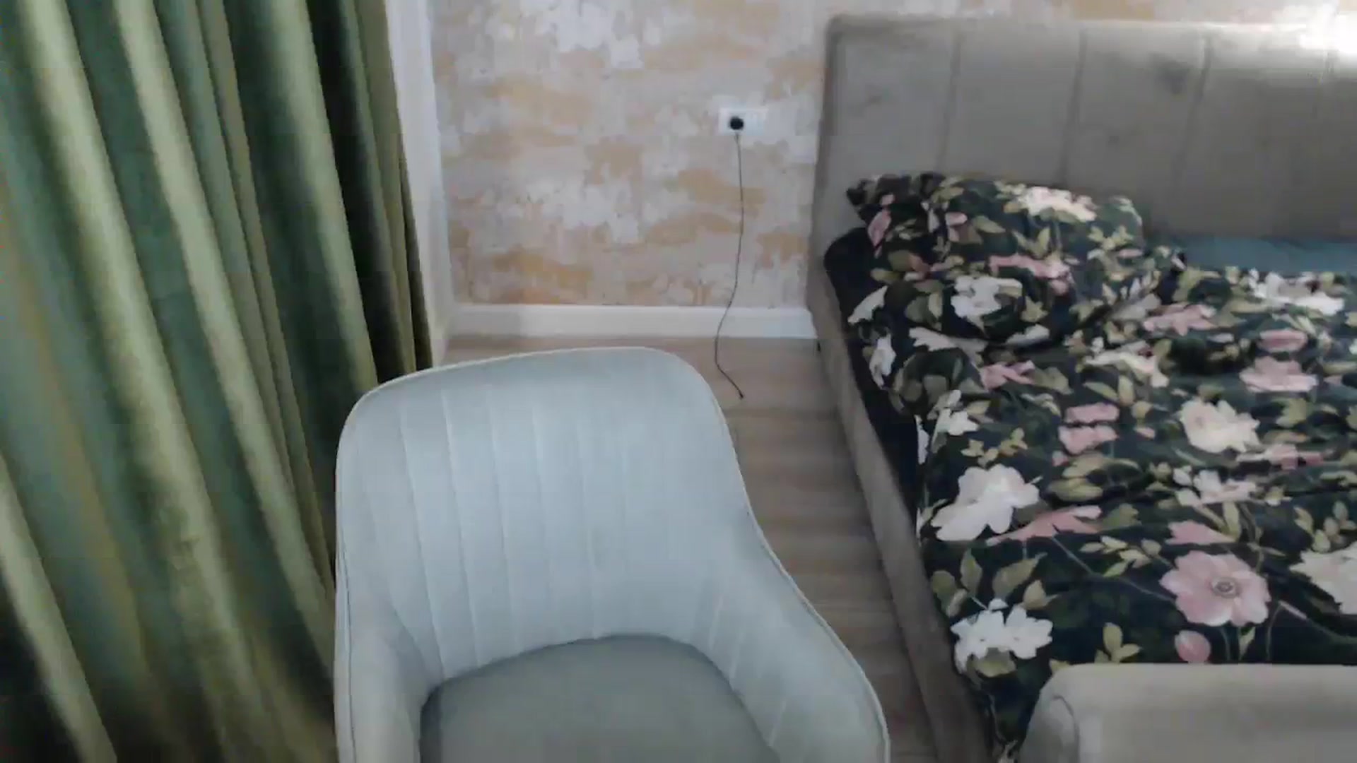 Gallery image thumbnail from Darkella's myfreecams stream on, 11/15/2023, 01:40 image 17 of 20