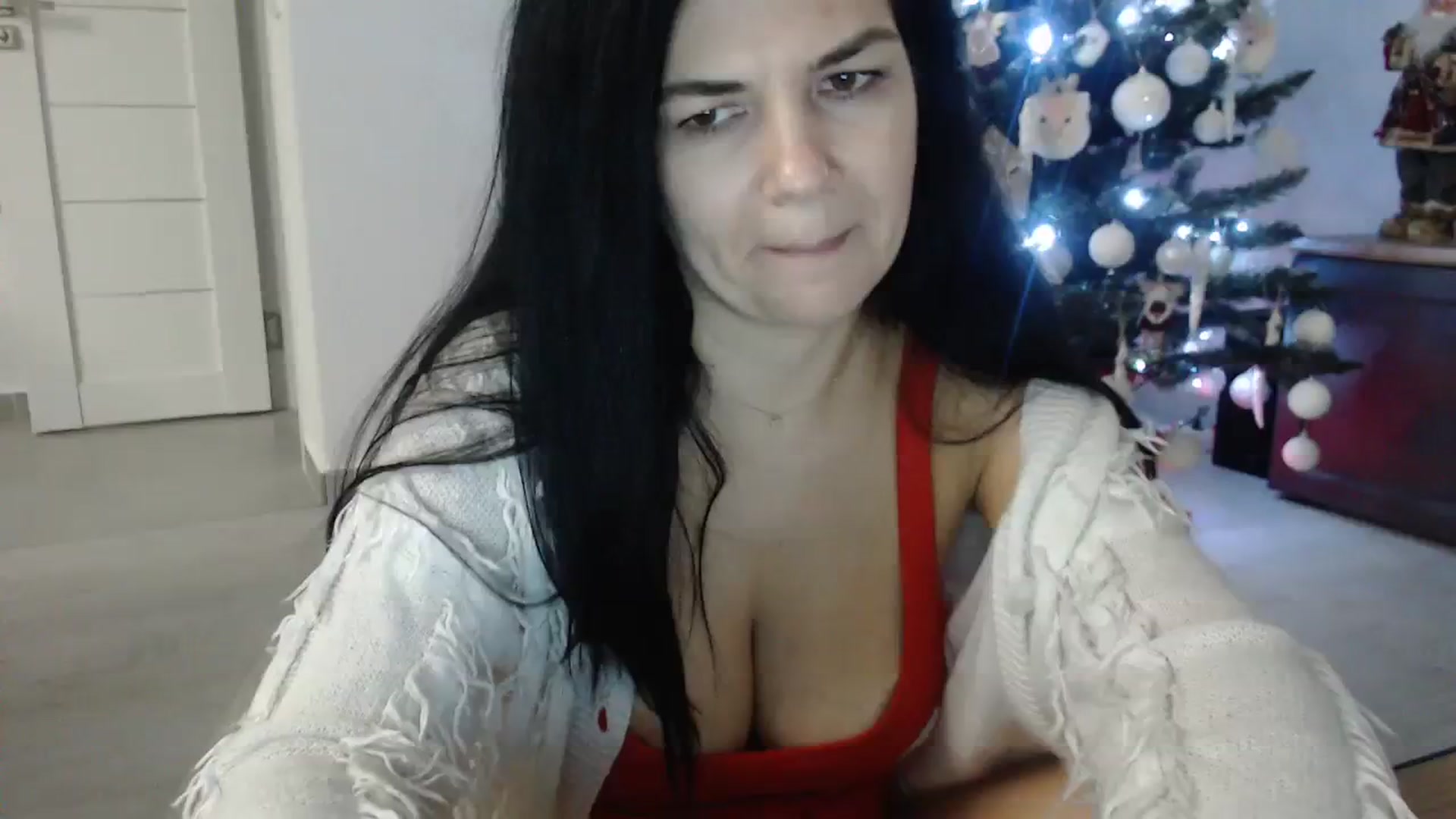 Gallery image thumbnail from Darkella's myfreecams stream on, 12/24/2023, 02:31 image 14 of 20