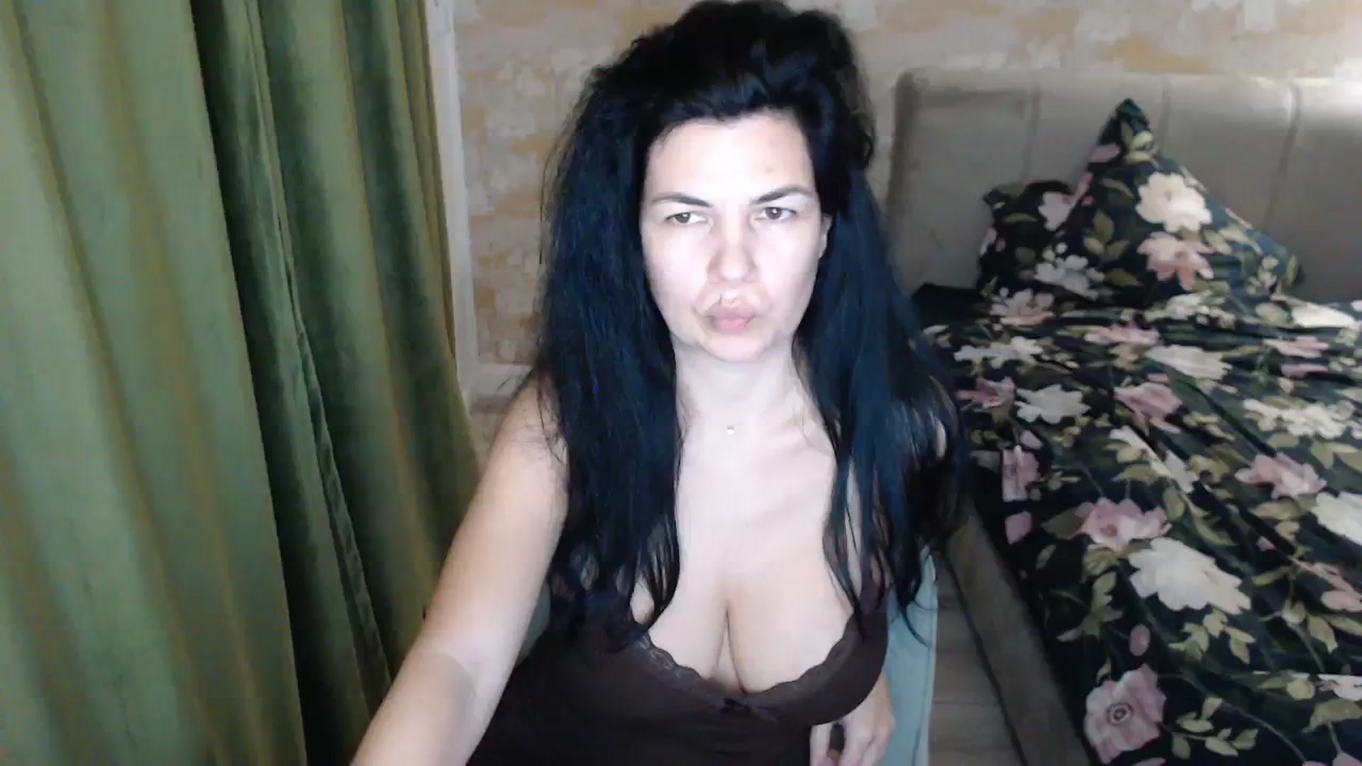 Gallery image thumbnail from Darkella's myfreecams stream on, 12/29/2023, 01:20 image 10 of 20