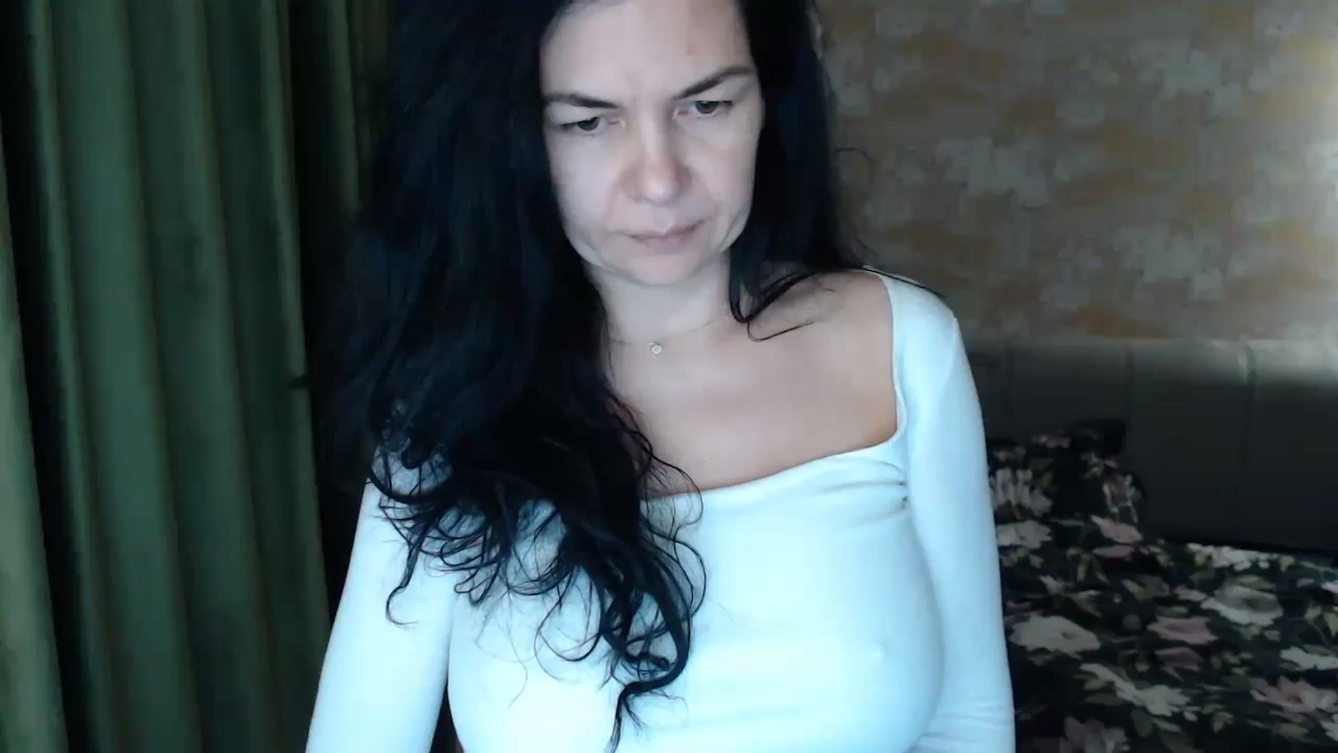 Gallery image thumbnail from Darkella's myfreecams stream on, 12/31/2023, 01:53 image 17 of 20