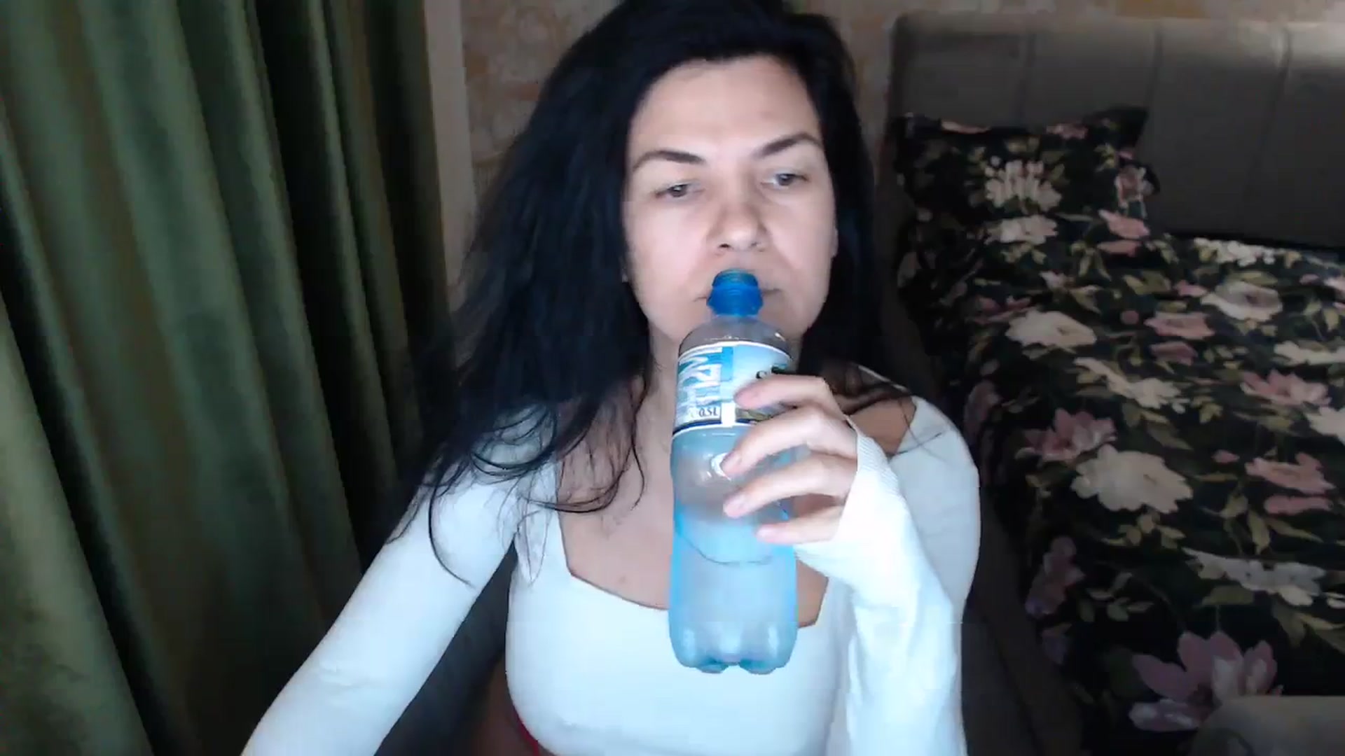 Gallery image thumbnail from Darkella's myfreecams stream on, 12/31/2023, 01:53 image 5 of 20