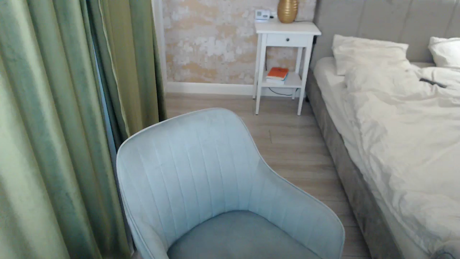 Gallery image thumbnail from Darkella's myfreecams stream on, 01/15/2024, 24:25 image 17 of 20
