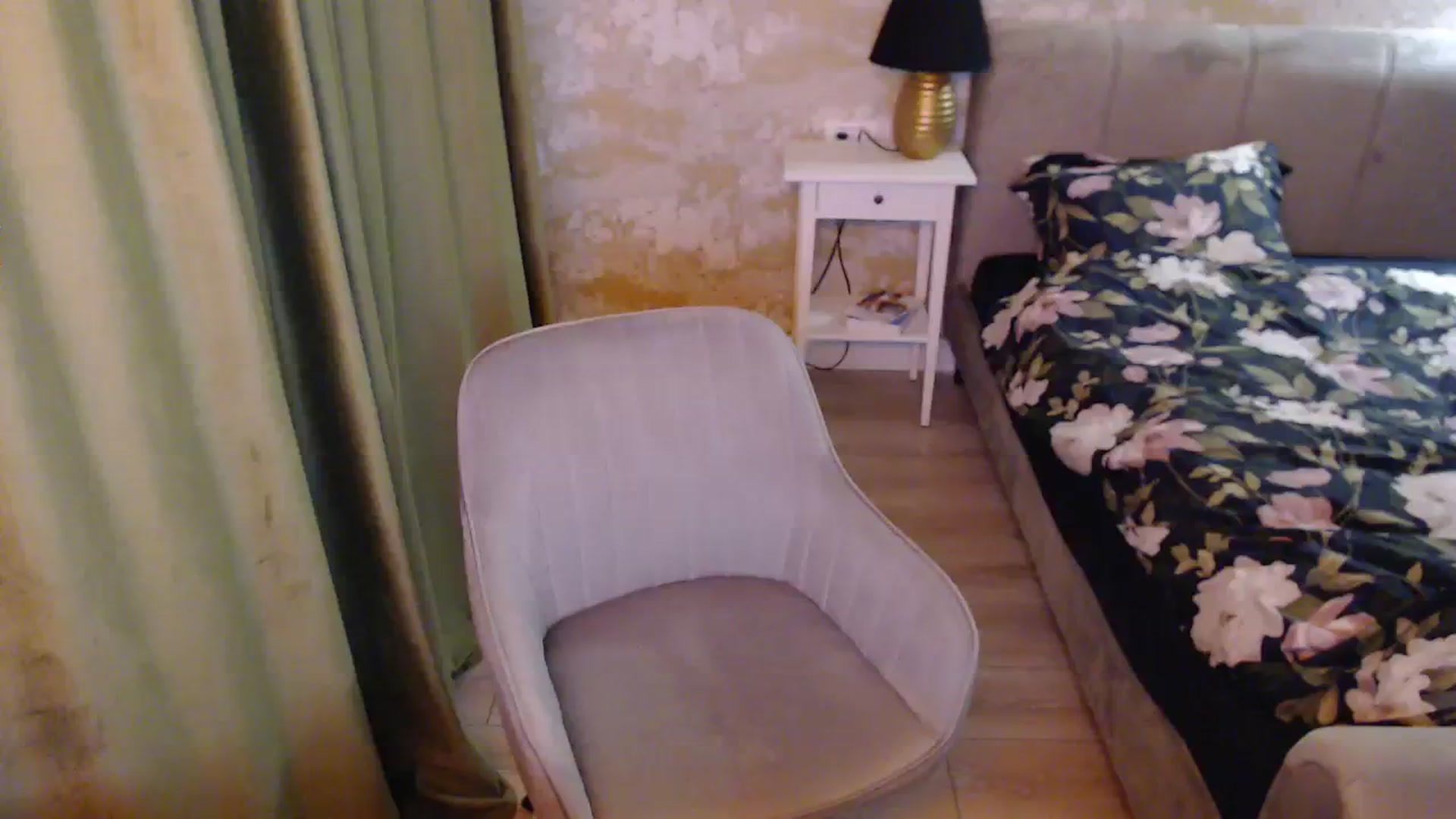 Gallery image thumbnail from Darkella's myfreecams stream on, 02/17/2024, 01:49 image 5 of 20