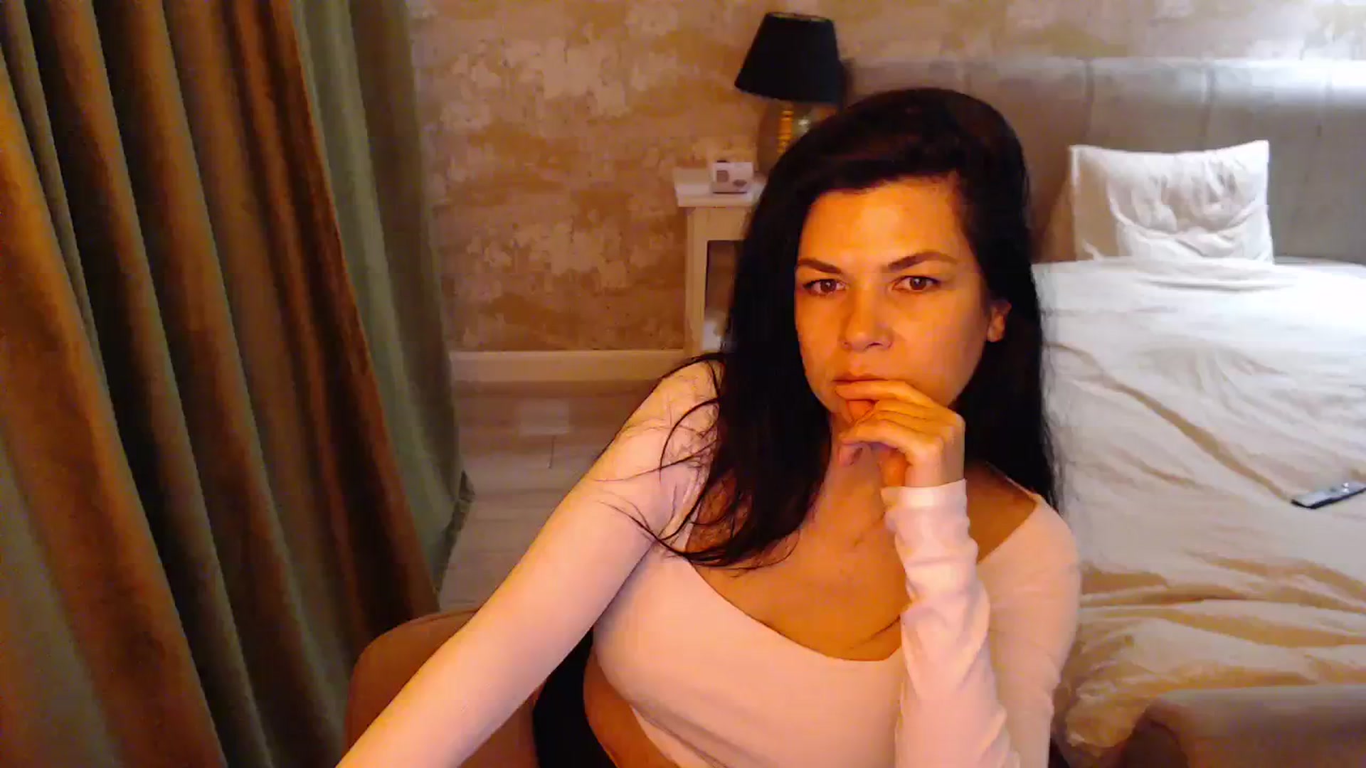 Gallery image thumbnail from Darkella's myfreecams stream on, 03/06/2024, 01:47 image 16 of 20