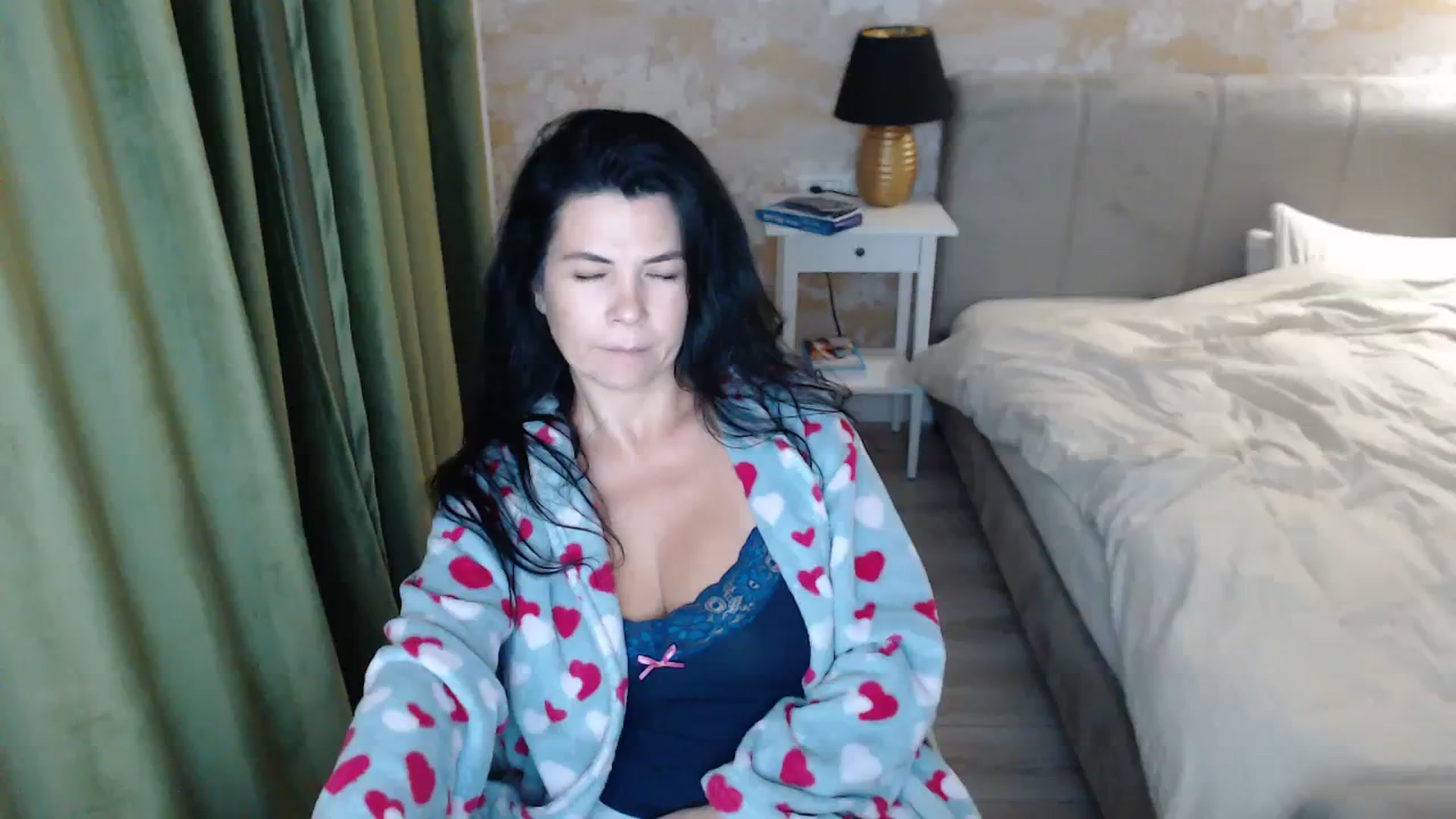 Gallery image thumbnail from Darkella's myfreecams stream on, 03/23/2024, 24:25 image 17 of 20