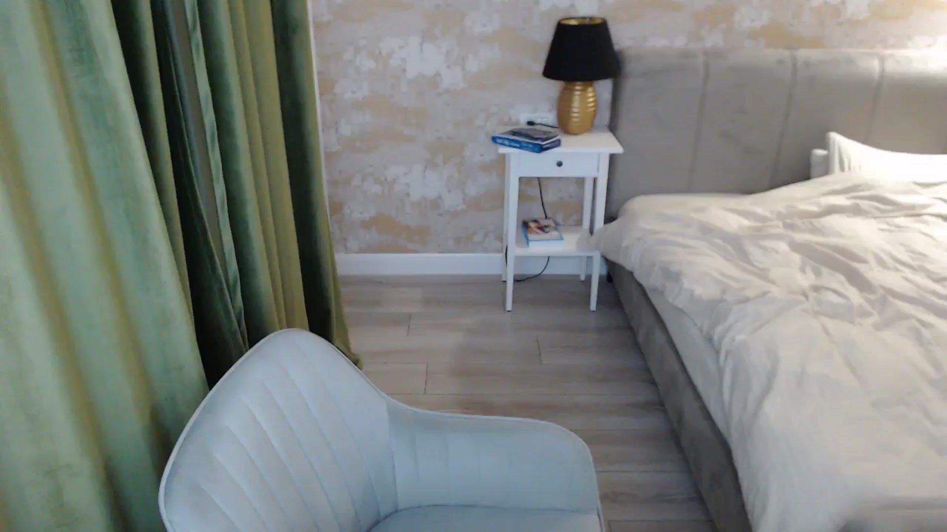 Gallery image thumbnail from Darkella's myfreecams stream on, 03/23/2024, 24:25 image 18 of 20