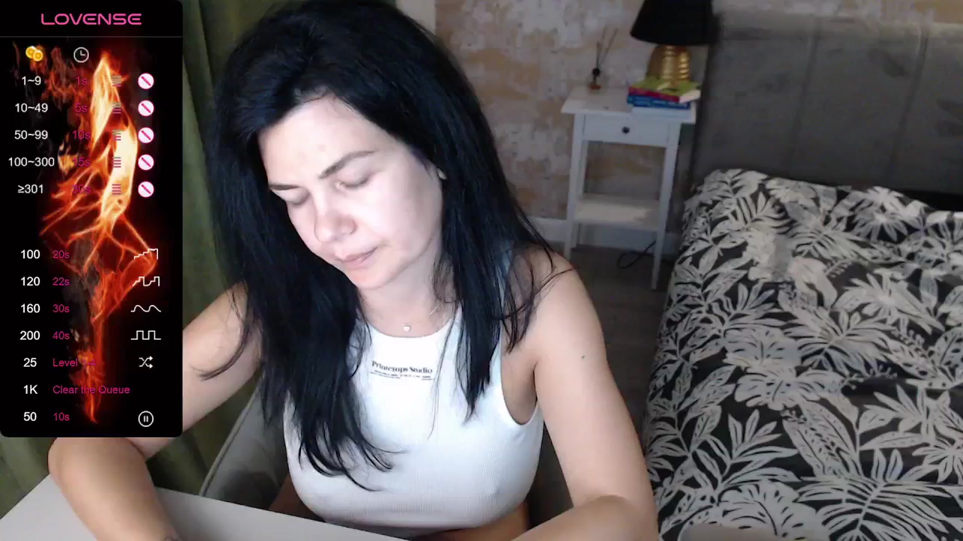Gallery image thumbnail from Darkella's myfreecams stream on, 05/27/2024, 24:10 image 17 of 20