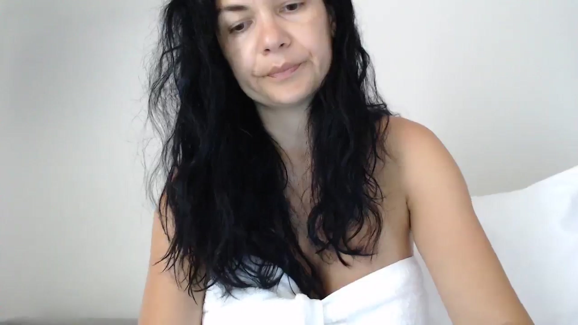 Gallery image thumbnail from Darkella's myfreecams stream on, 06/13/2024, 14:49 image 12 of 20