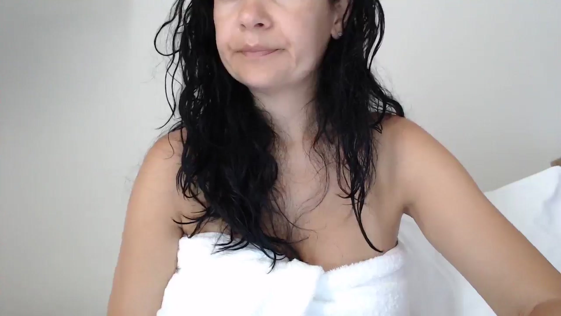 Gallery image thumbnail from Darkella's myfreecams stream on, 06/13/2024, 14:49 image 7 of 20