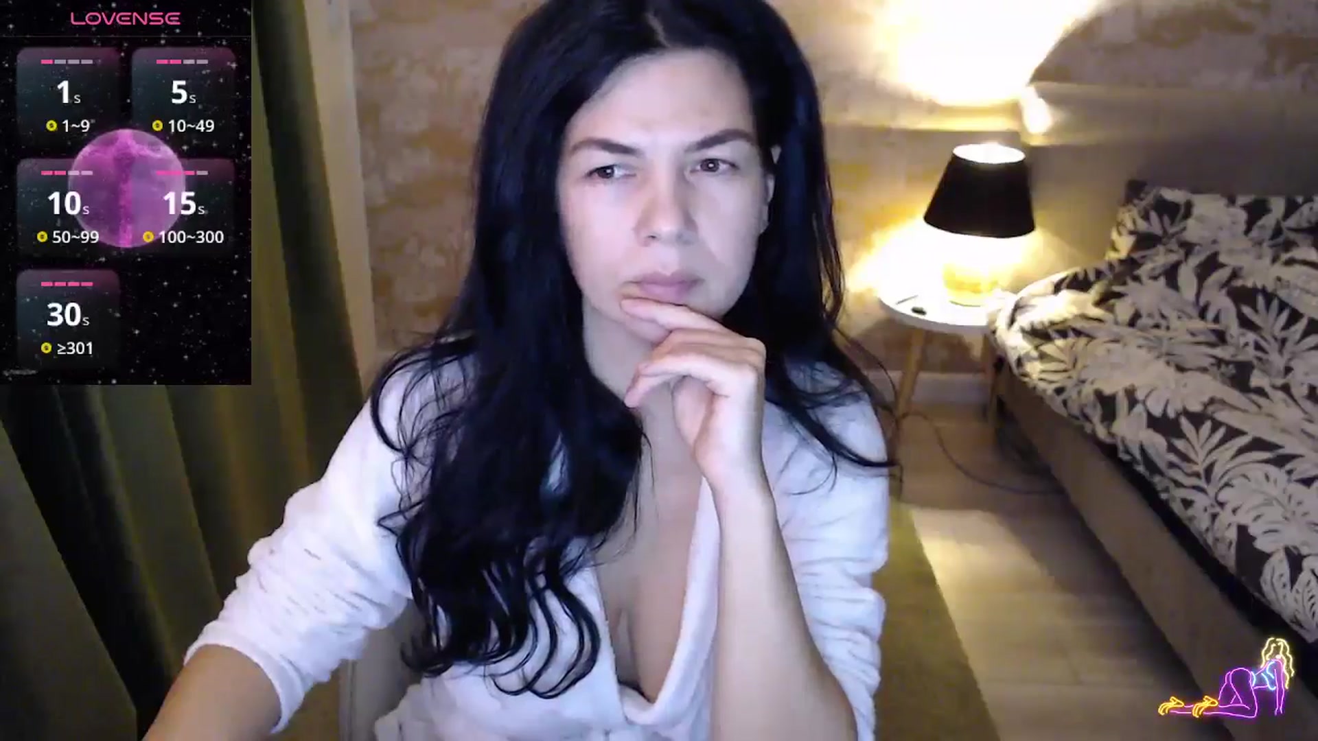 Gallery image thumbnail from Darkella's myfreecams stream on, 11/29/2024, 24:33 image 4 of 20