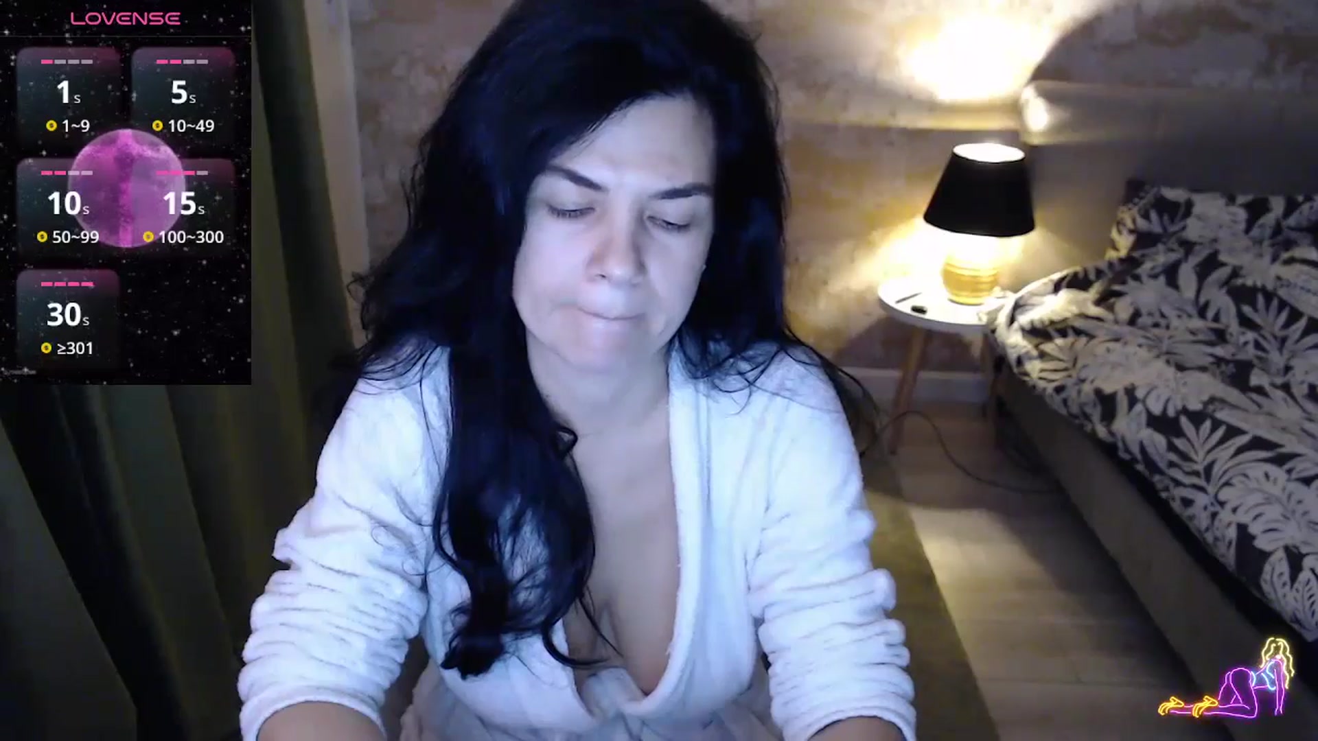 Gallery image thumbnail from Darkella's myfreecams stream on, 11/29/2024, 24:33 image 9 of 20