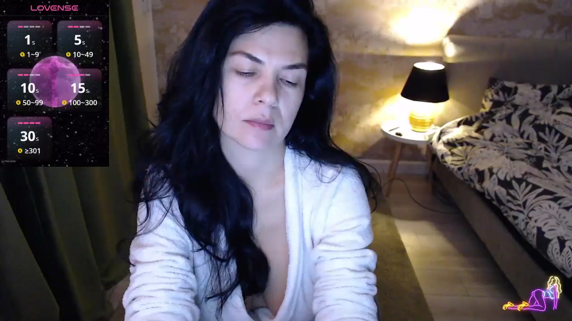 Gallery image thumbnail from Darkella's myfreecams stream on, 11/29/2024, 24:33 image 7 of 20