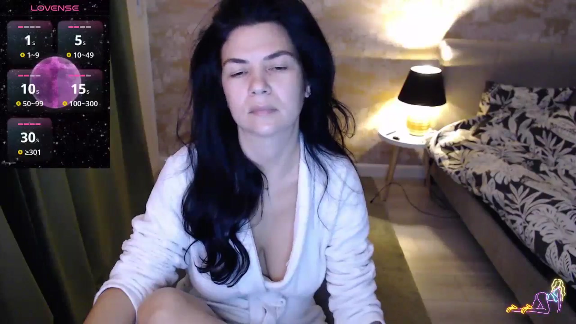 Gallery image thumbnail from Darkella's myfreecams stream on, 11/29/2024, 24:33 image 2 of 20