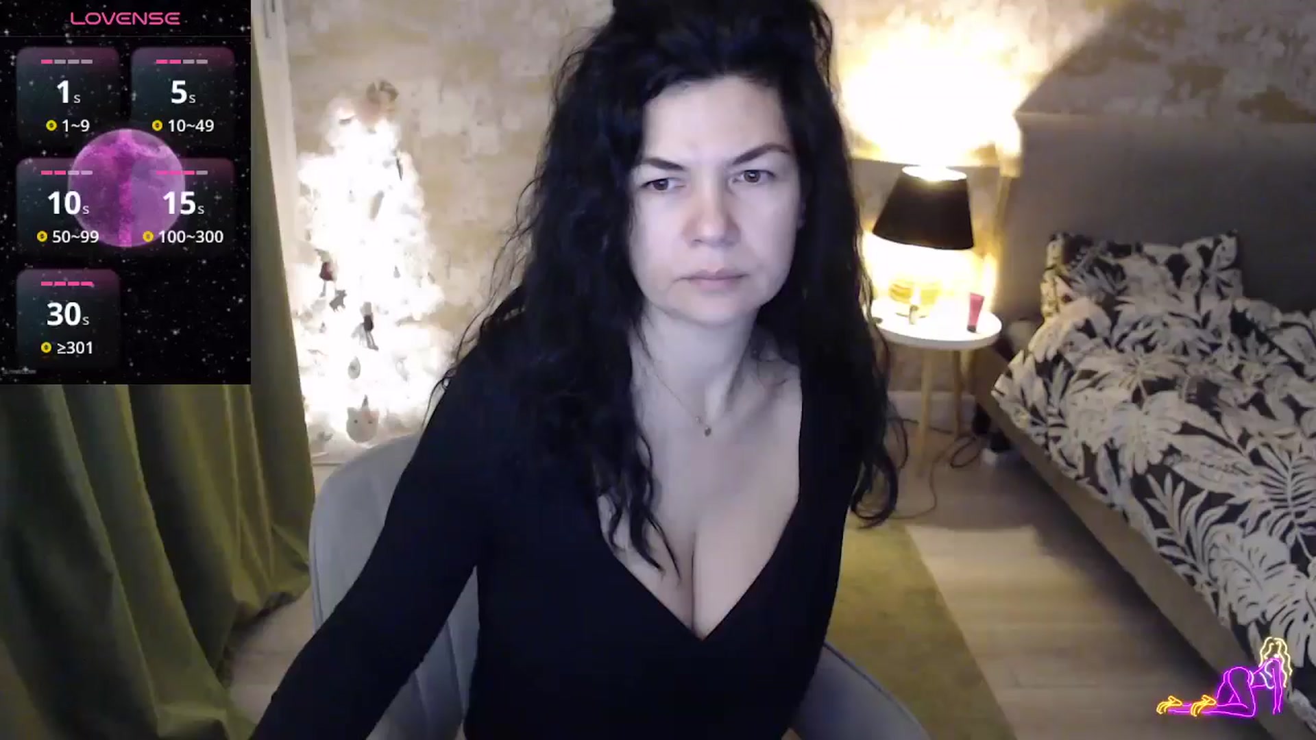 Gallery image thumbnail from Darkella's myfreecams stream on, 12/18/2024, 24:50 image 1 of 20