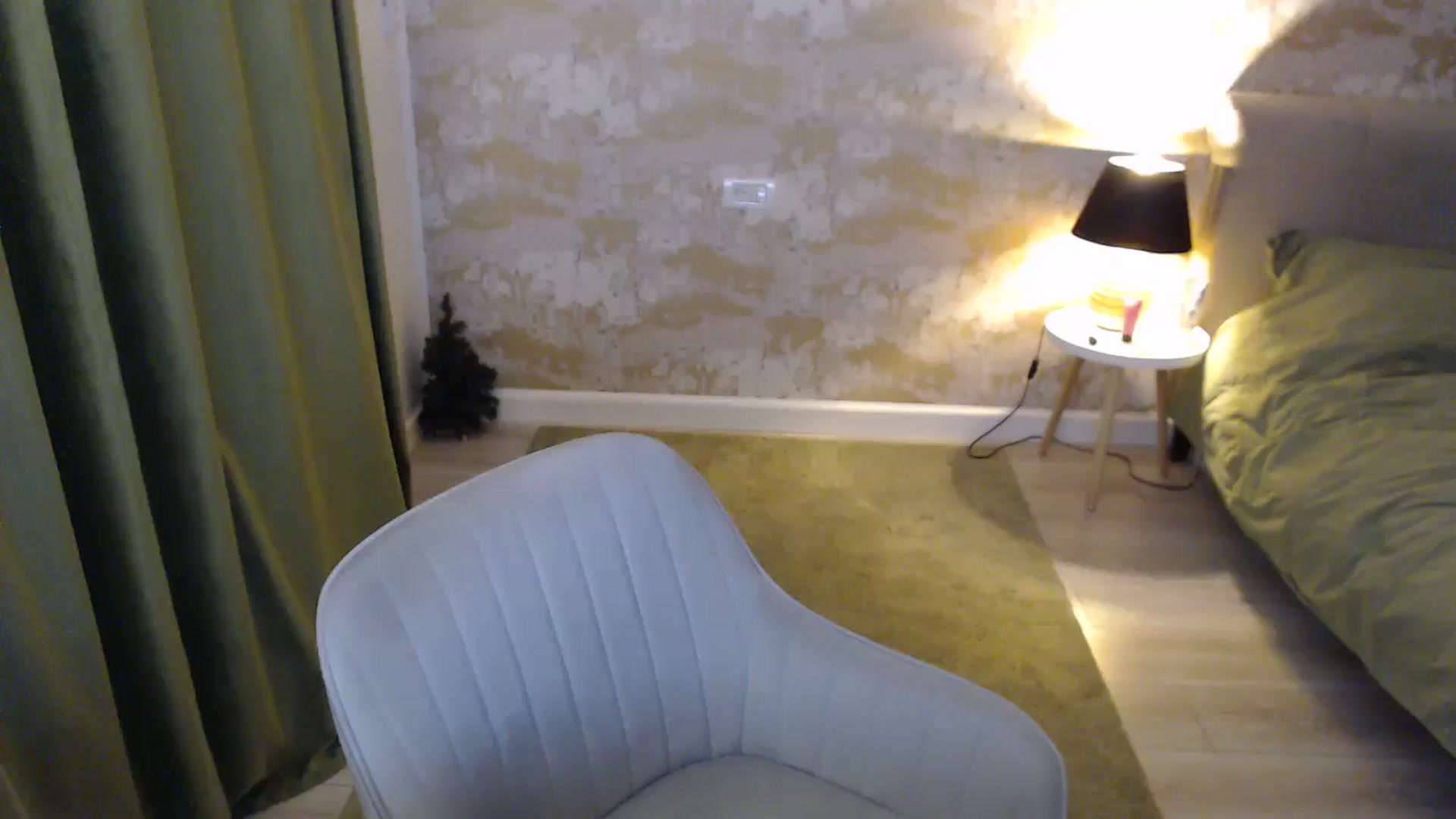 Gallery image thumbnail from Darkella's myfreecams stream on, 12/25/2024, 01:13 image 15 of 20