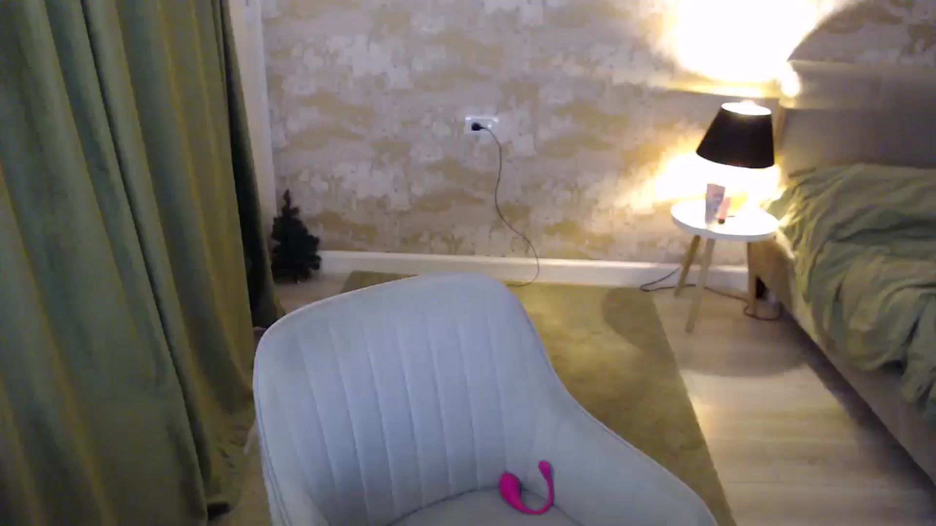 Gallery image thumbnail from Darkella's myfreecams stream on, 12/26/2024, 24:02 image 7 of 20