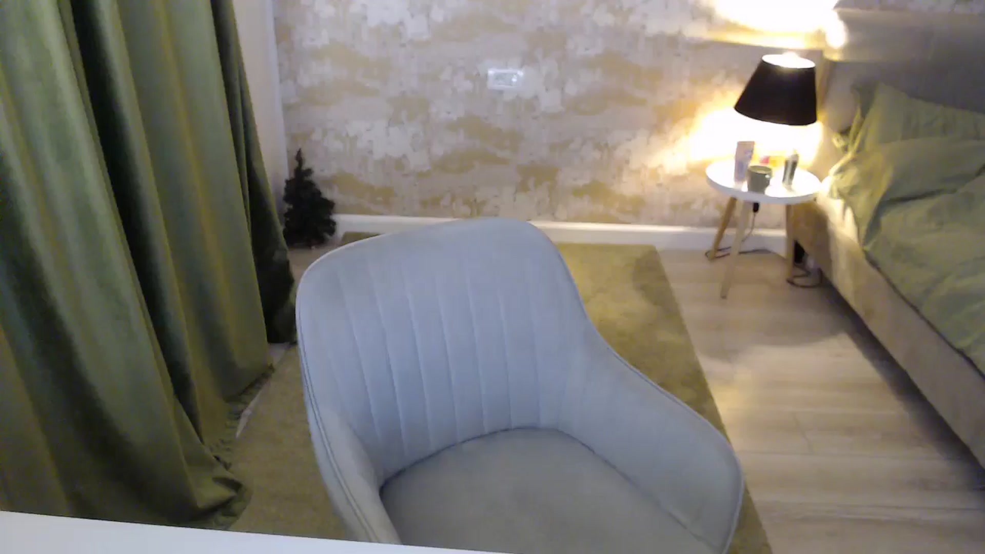 Gallery image thumbnail from Darkella's myfreecams stream on, 12/27/2024, 24:02 image 20 of 20