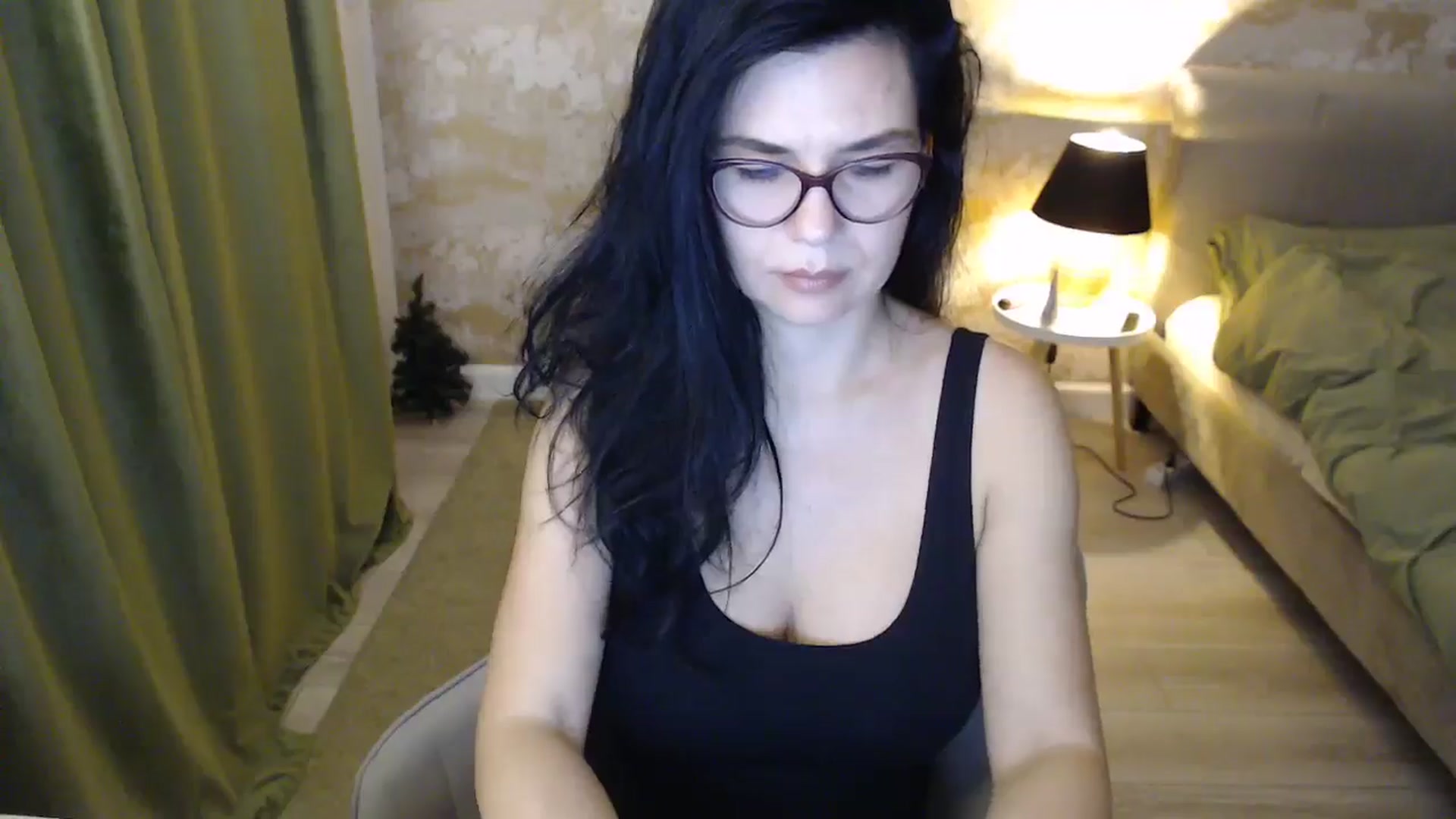 Gallery image thumbnail from Darkella's myfreecams stream on, 12/31/2024, 01:03 image 9 of 20