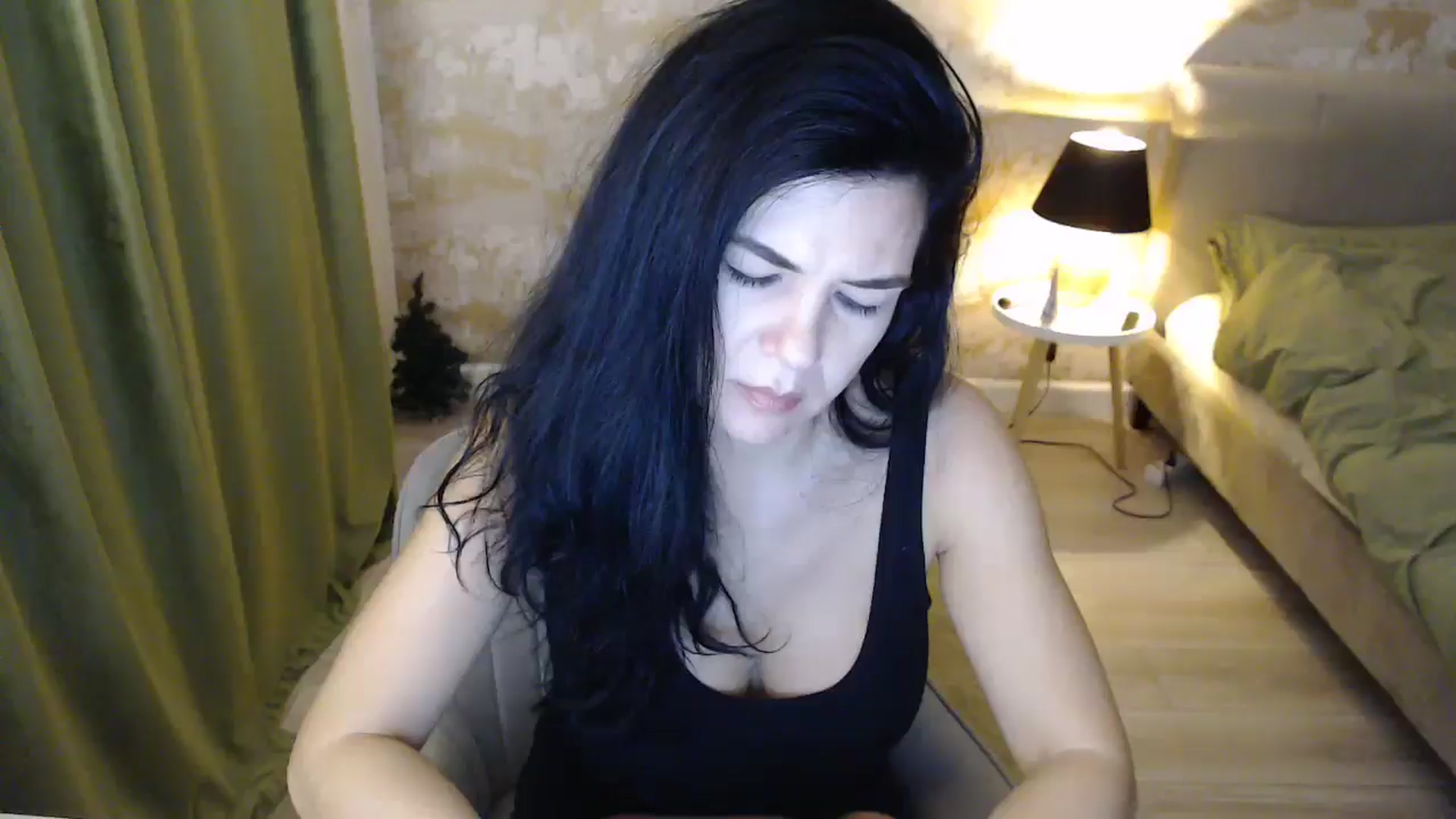 Gallery image thumbnail from Darkella's myfreecams stream on, 12/31/2024, 02:15 image 1 of 20
