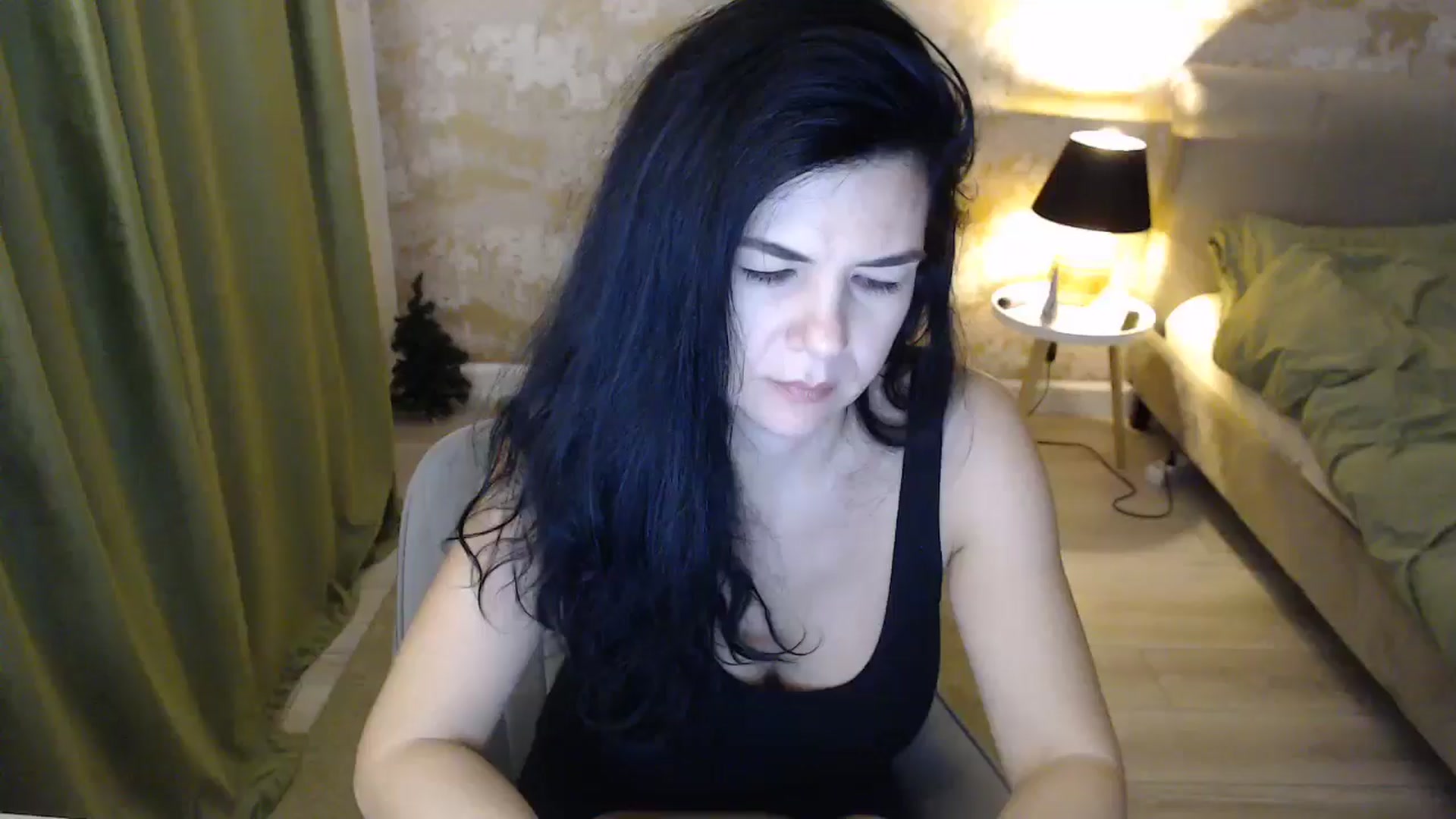 Gallery image thumbnail from Darkella's myfreecams stream on, 12/31/2024, 02:15 image 2 of 20