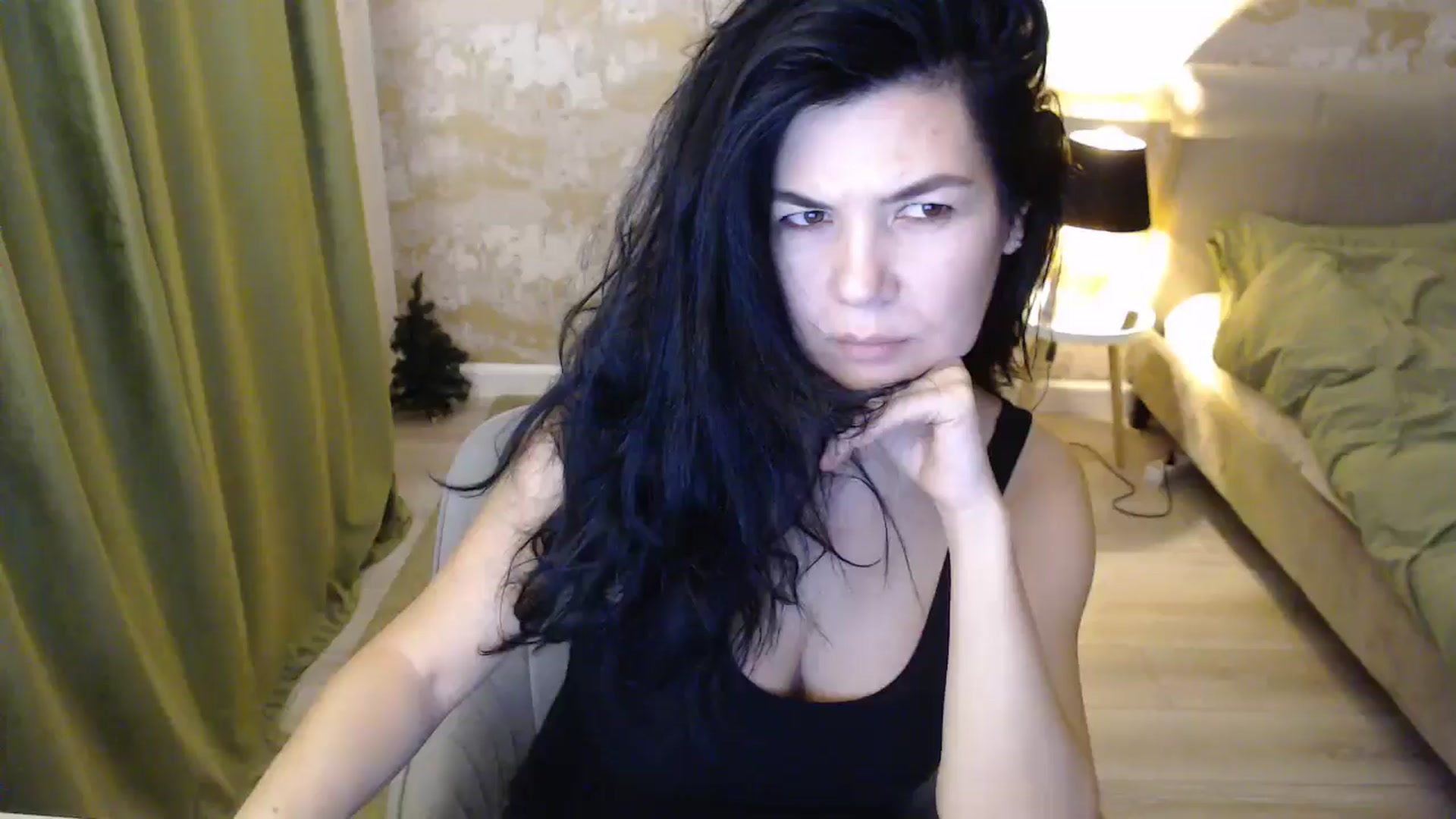 Gallery image thumbnail from Darkella's myfreecams stream on, 12/31/2024, 02:15 image 19 of 20