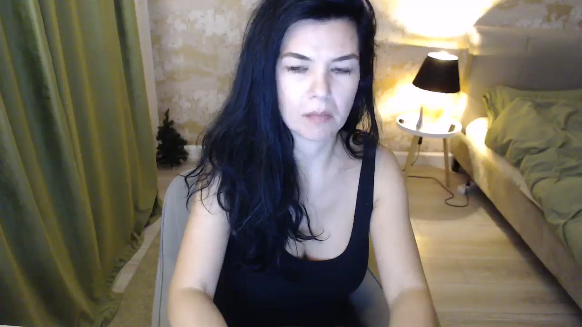 Gallery image thumbnail from Darkella's myfreecams stream on, 12/31/2024, 02:15 image 3 of 20