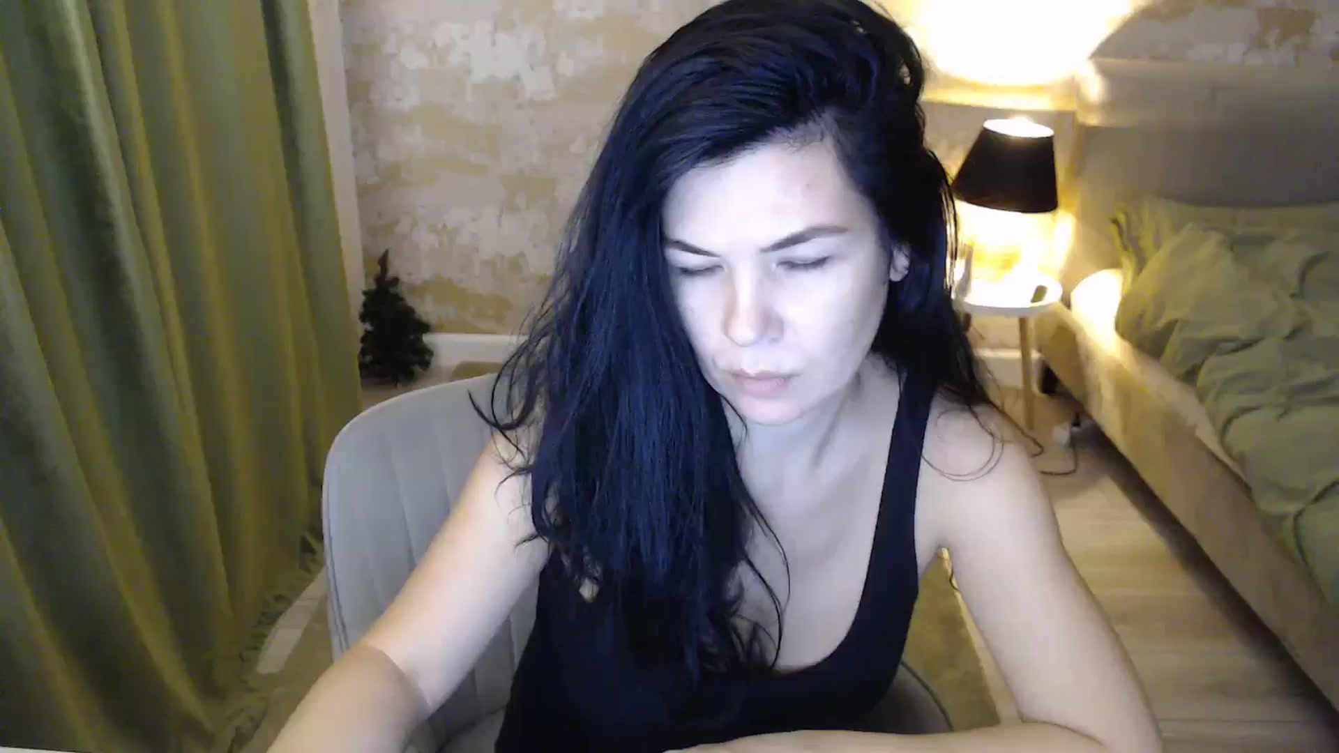 Gallery image thumbnail from Darkella's myfreecams stream on, 12/31/2024, 03:00 image 2 of 20