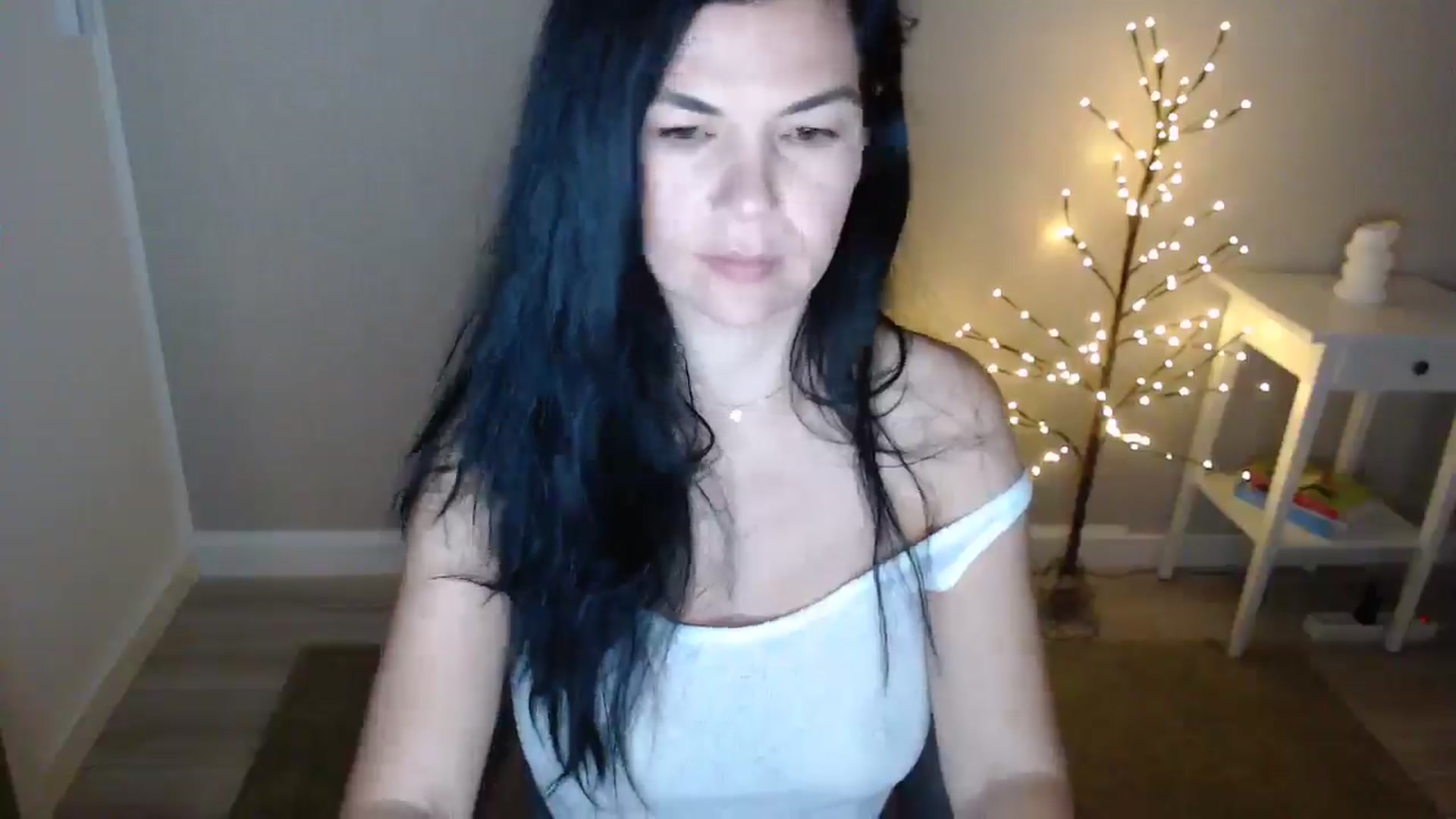 Gallery image thumbnail from Darkella's myfreecams stream on, 01/13/2025, 24:01 image 8 of 20