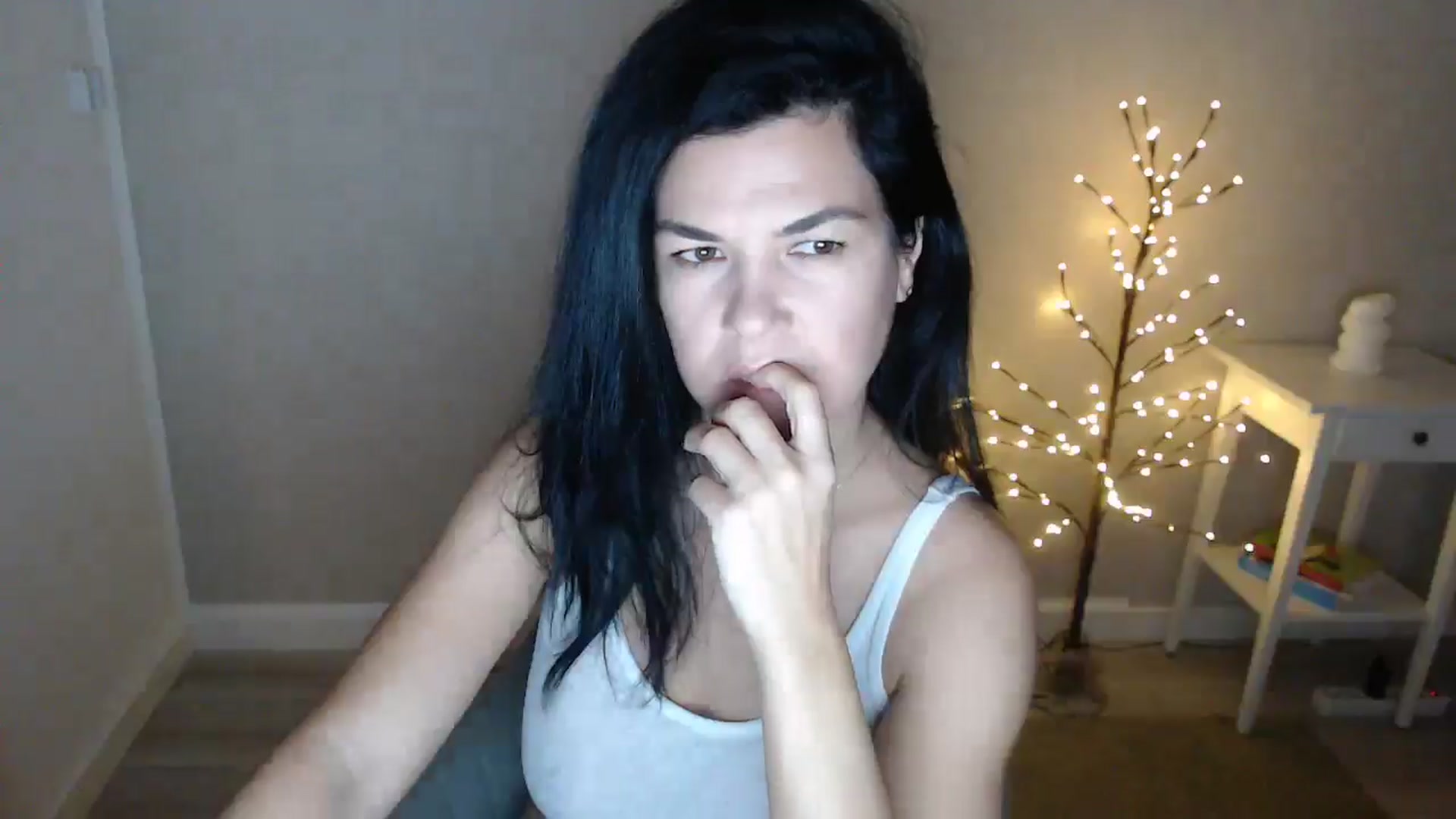 Gallery image thumbnail from Darkella's myfreecams stream on, 01/13/2025, 24:01 image 3 of 20